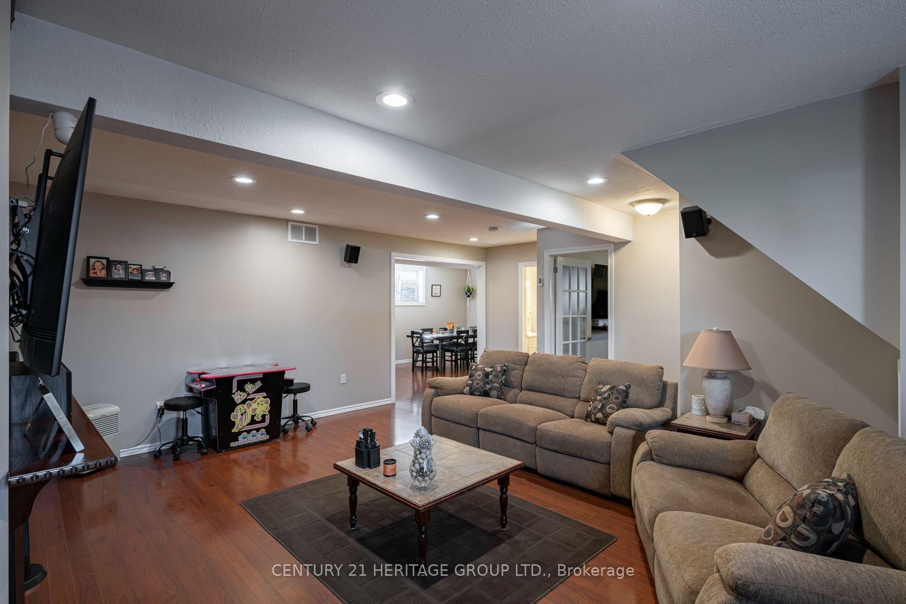 Photo 30 of 67 McGuiness Drive, Brantford, Tutela Heights — HOMEH