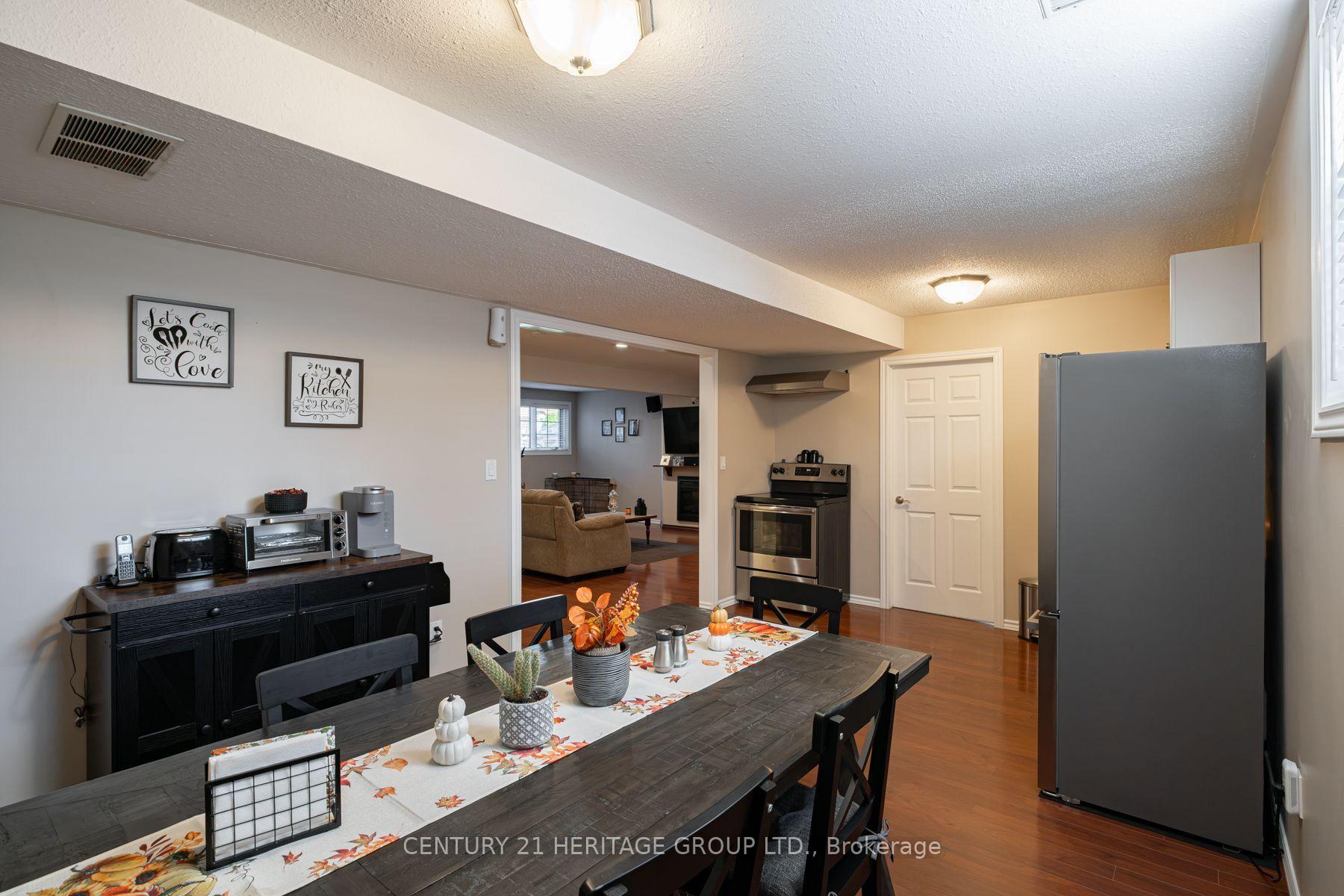 Photo 37 of 67 McGuiness Drive, Brantford, Tutela Heights — HOMEH