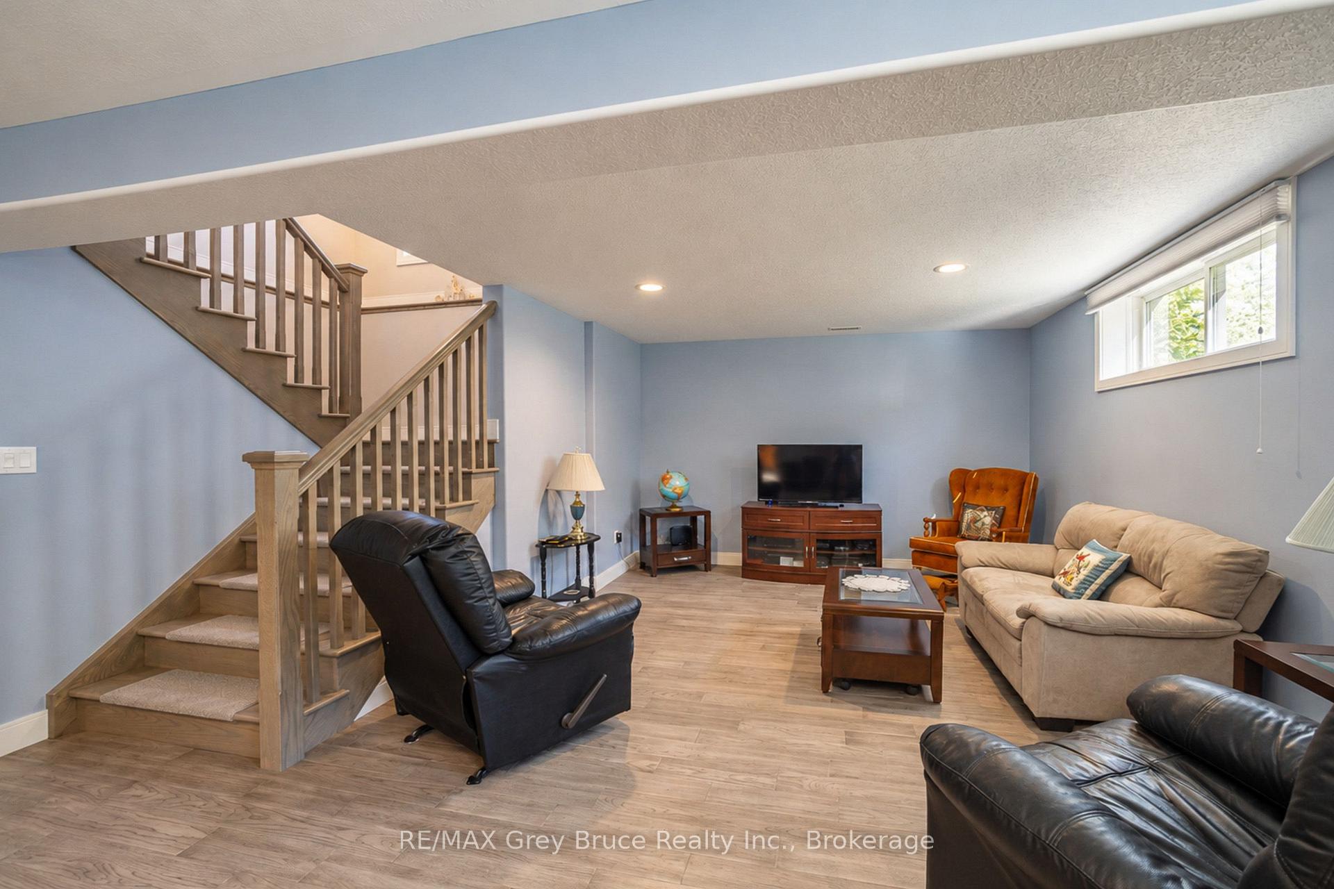 Photo 33 of 397 3rd Street S, Hanover — HOMEH