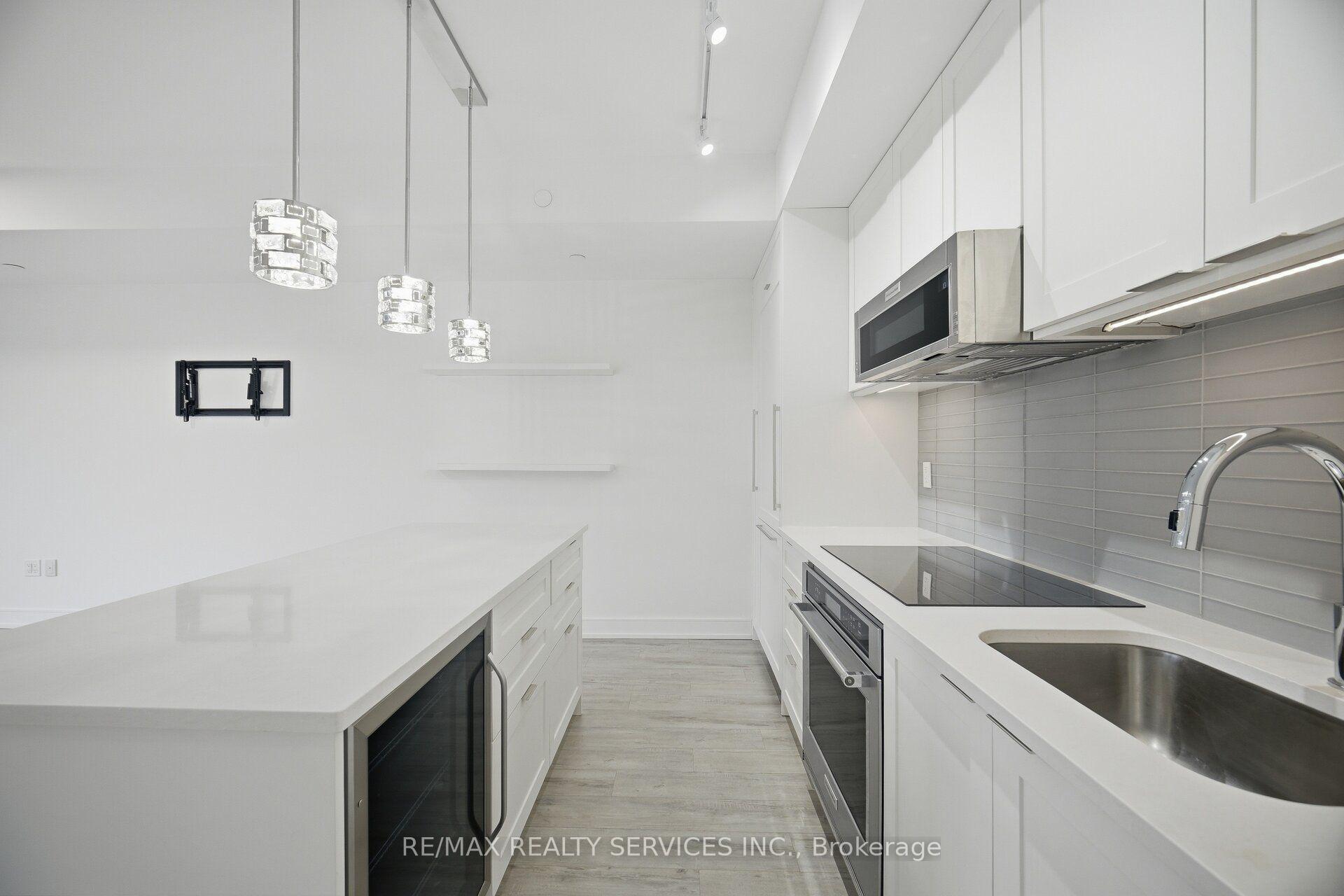 Photo 11 of Unit 620, 185 Dunlop Street E, Barrie, Lakeshore — HOMEH
