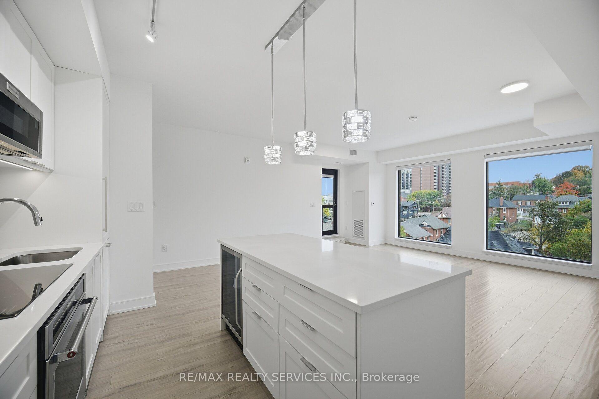 Photo 12 of Unit 620, 185 Dunlop Street E, Barrie, Lakeshore — HOMEH