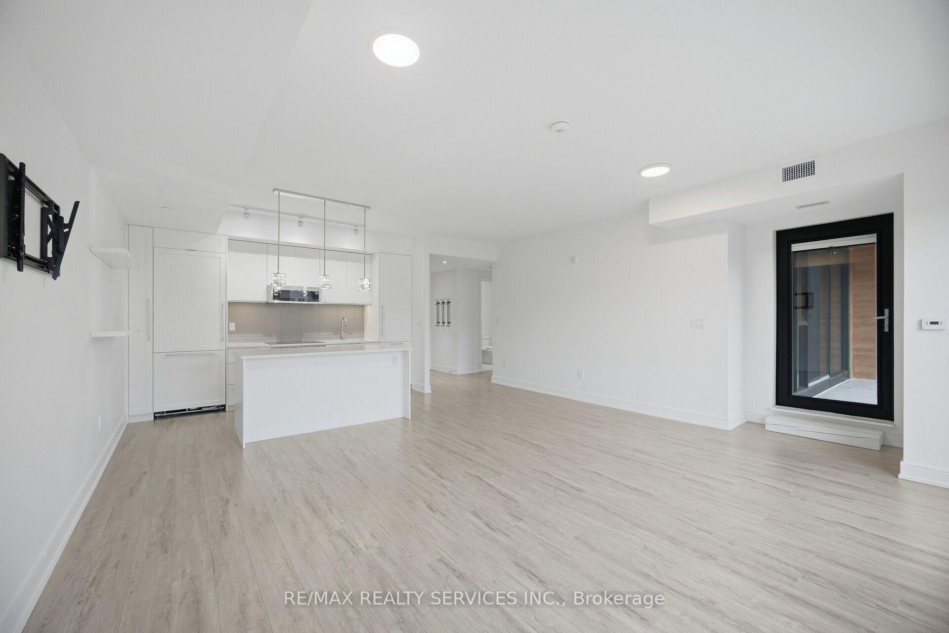 Photo 15 of Unit 620, 185 Dunlop Street E, Barrie, Lakeshore — HOMEH