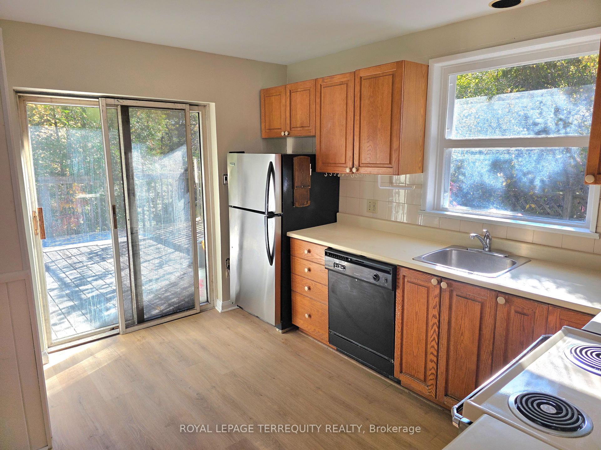 Photo 11 of 107 Cliffcrest Drive, Scarborough, Cliffcrest — HOMEH