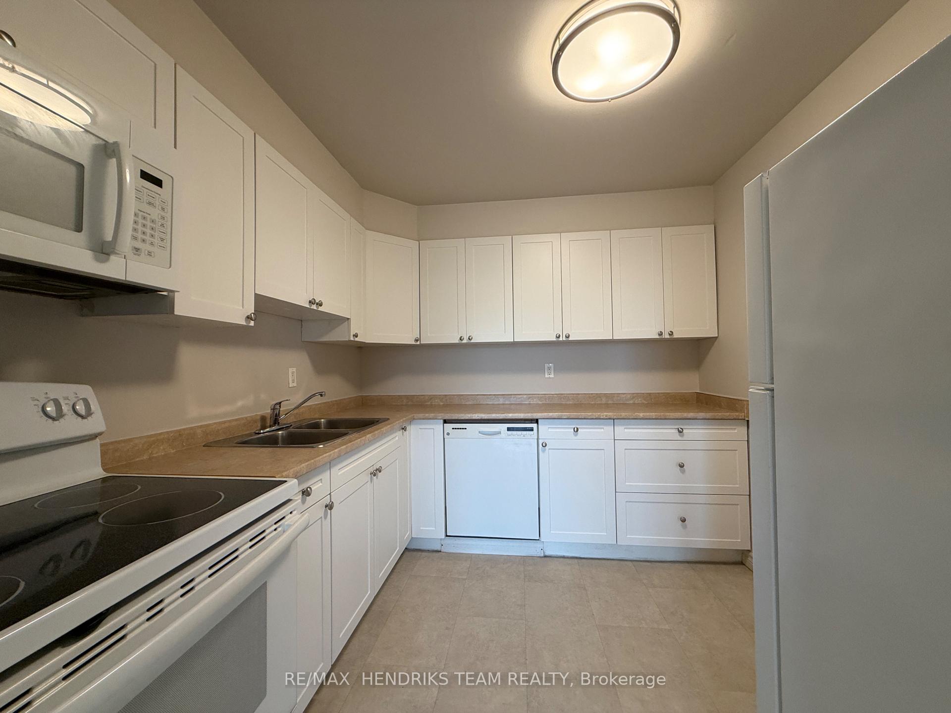 Photo 3 of Unit 606, 64 Windward Street, St. Catharines, Carlton/Bunting — HOMEH
