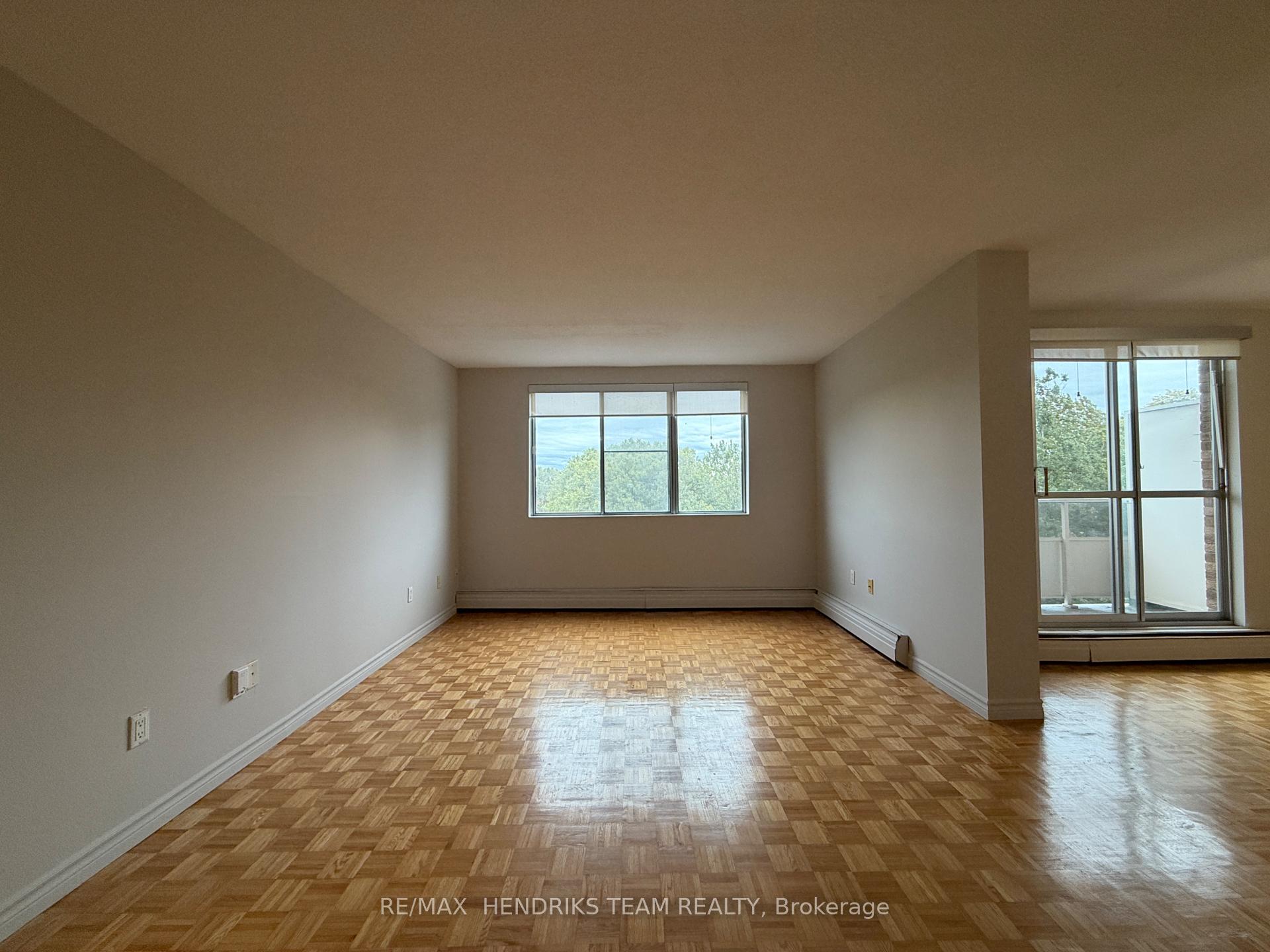 Photo 5 of Unit 606, 64 Windward Street, St. Catharines, Carlton/Bunting — HOMEH
