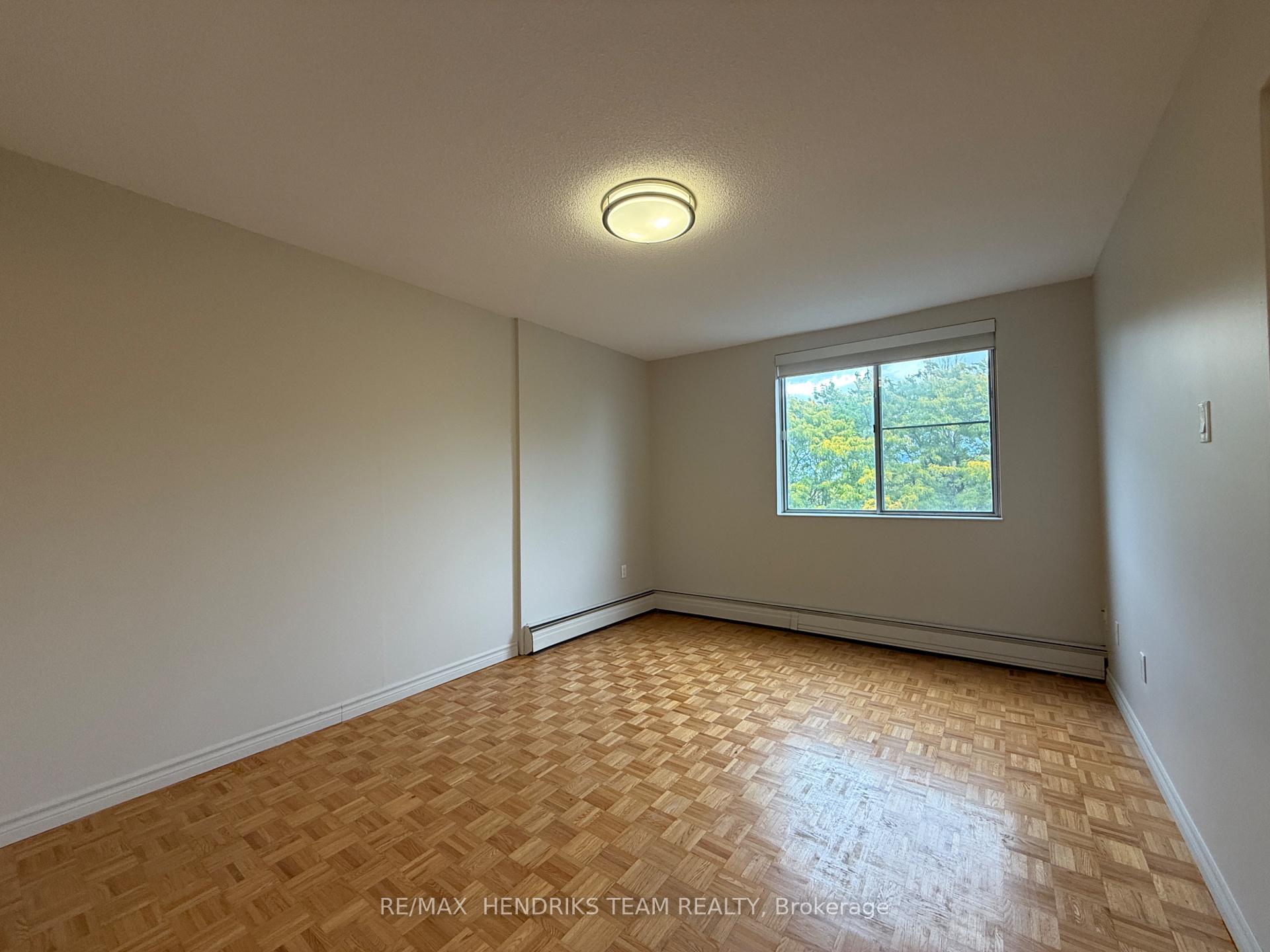Photo 7 of Unit 606, 64 Windward Street, St. Catharines, Carlton/Bunting — HOMEH