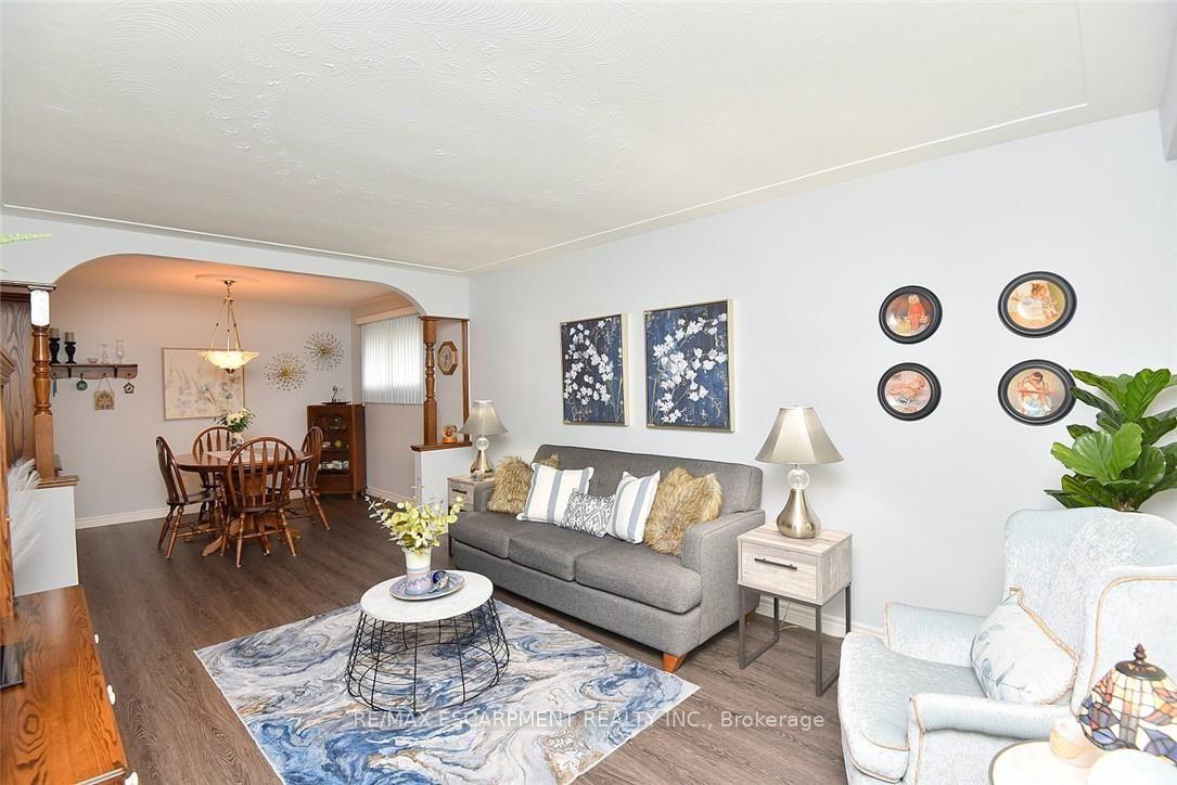Photo 7 of 137 Fielding Crescent, Hamilton, Lawfield — HOMEH