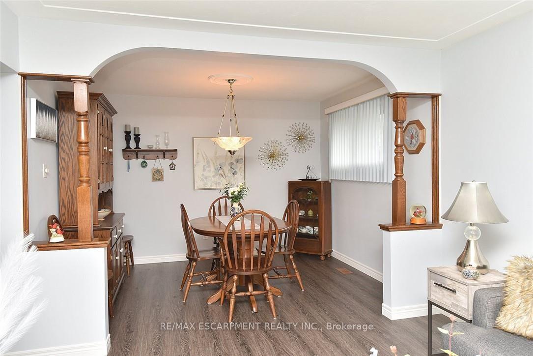 Photo 9 of 137 Fielding Crescent, Hamilton, Lawfield — HOMEH