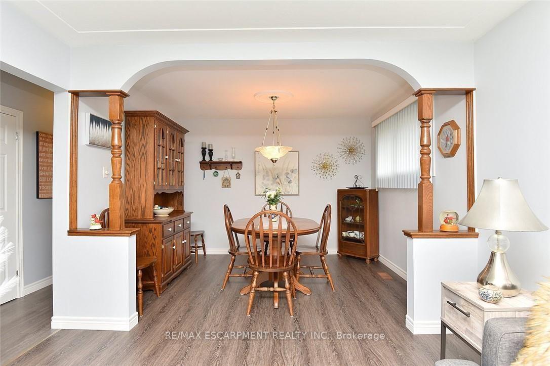 Photo 11 of 137 Fielding Crescent, Hamilton, Lawfield — HOMEH