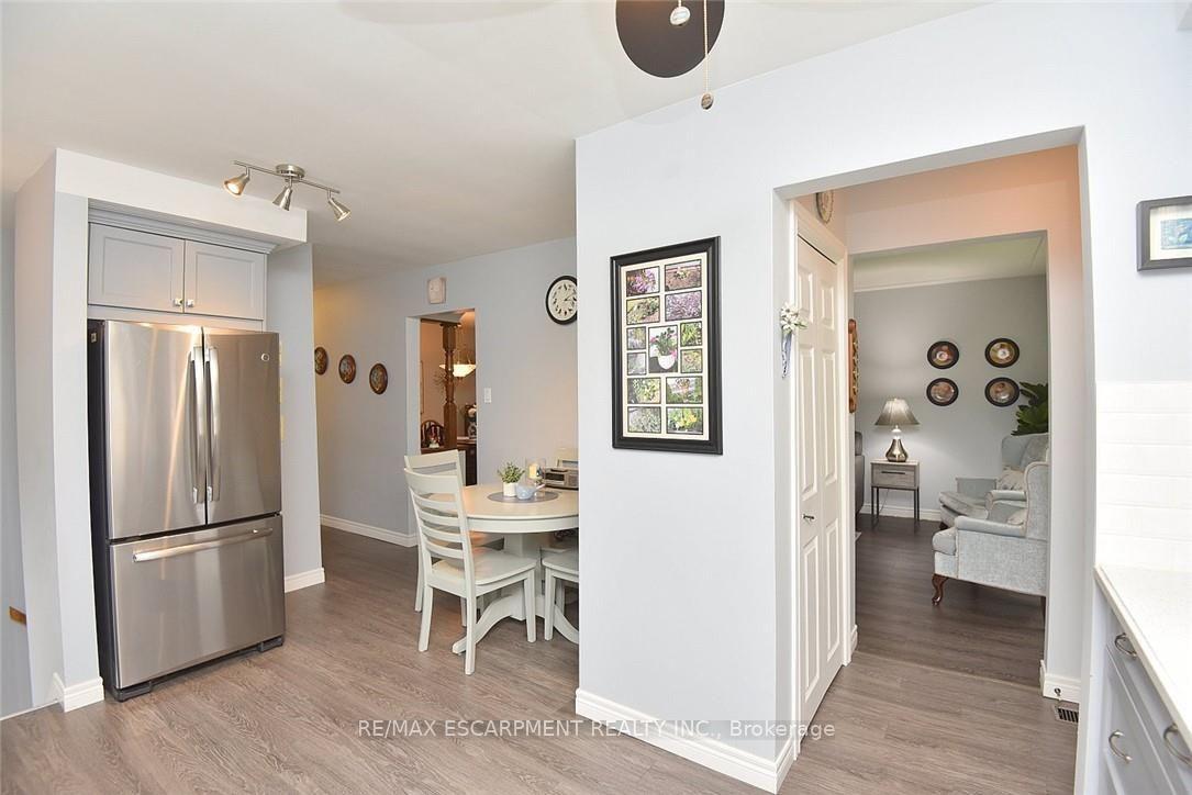 Photo 15 of 137 Fielding Crescent, Hamilton, Lawfield — HOMEH