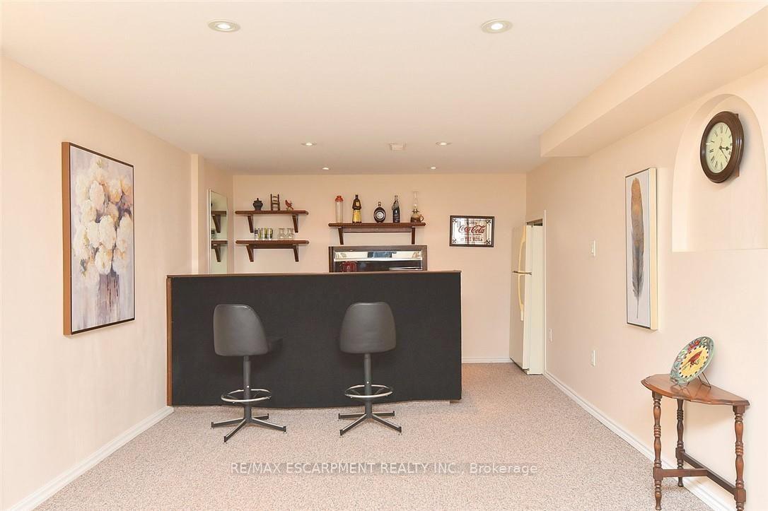 Photo 29 of 137 Fielding Crescent, Hamilton, Lawfield — HOMEH