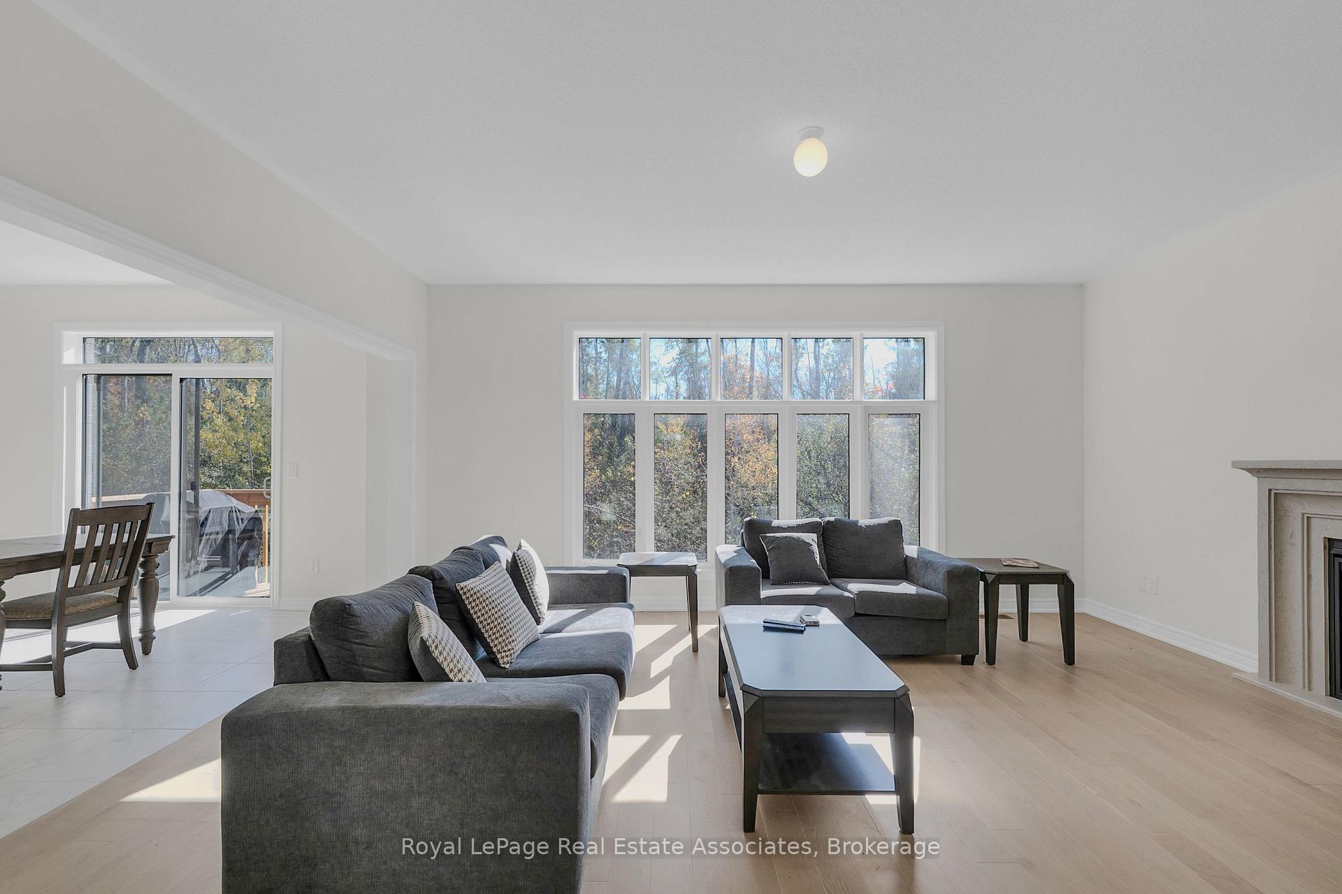 Photo 13 of 1418 Davis Loop, Innisfil, Lefroy — HOMEH