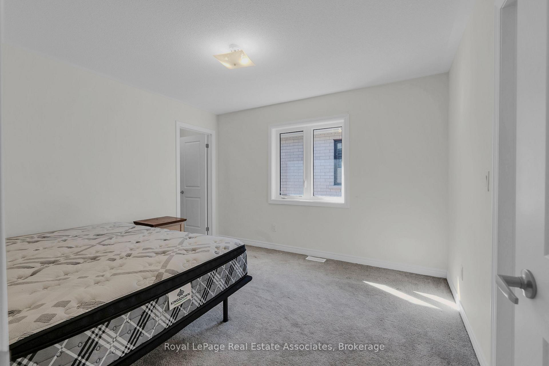 Photo 38 of 1418 Davis Loop, Innisfil, Lefroy — HOMEH