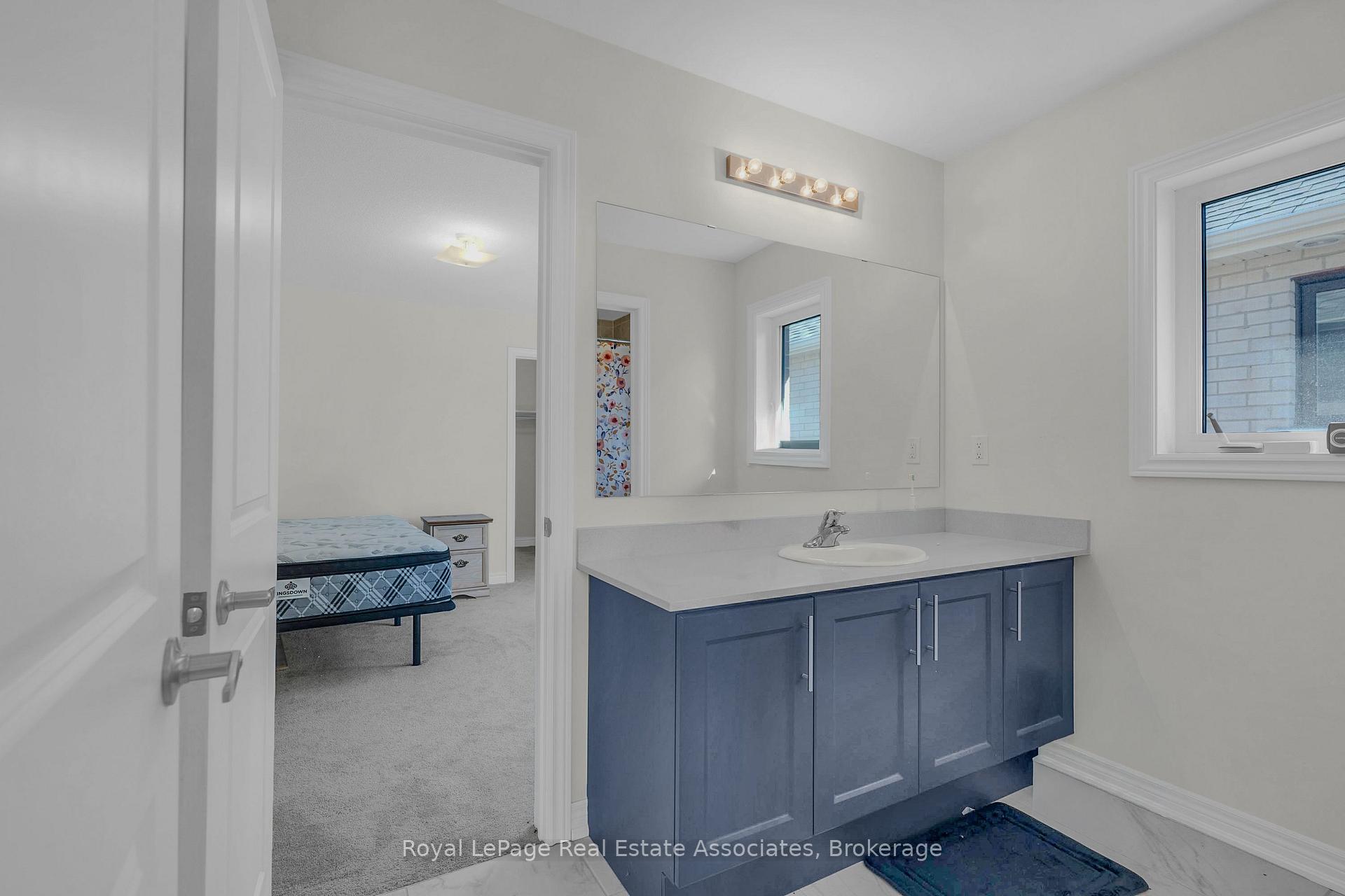 Photo 40 of 1418 Davis Loop, Innisfil, Lefroy — HOMEH