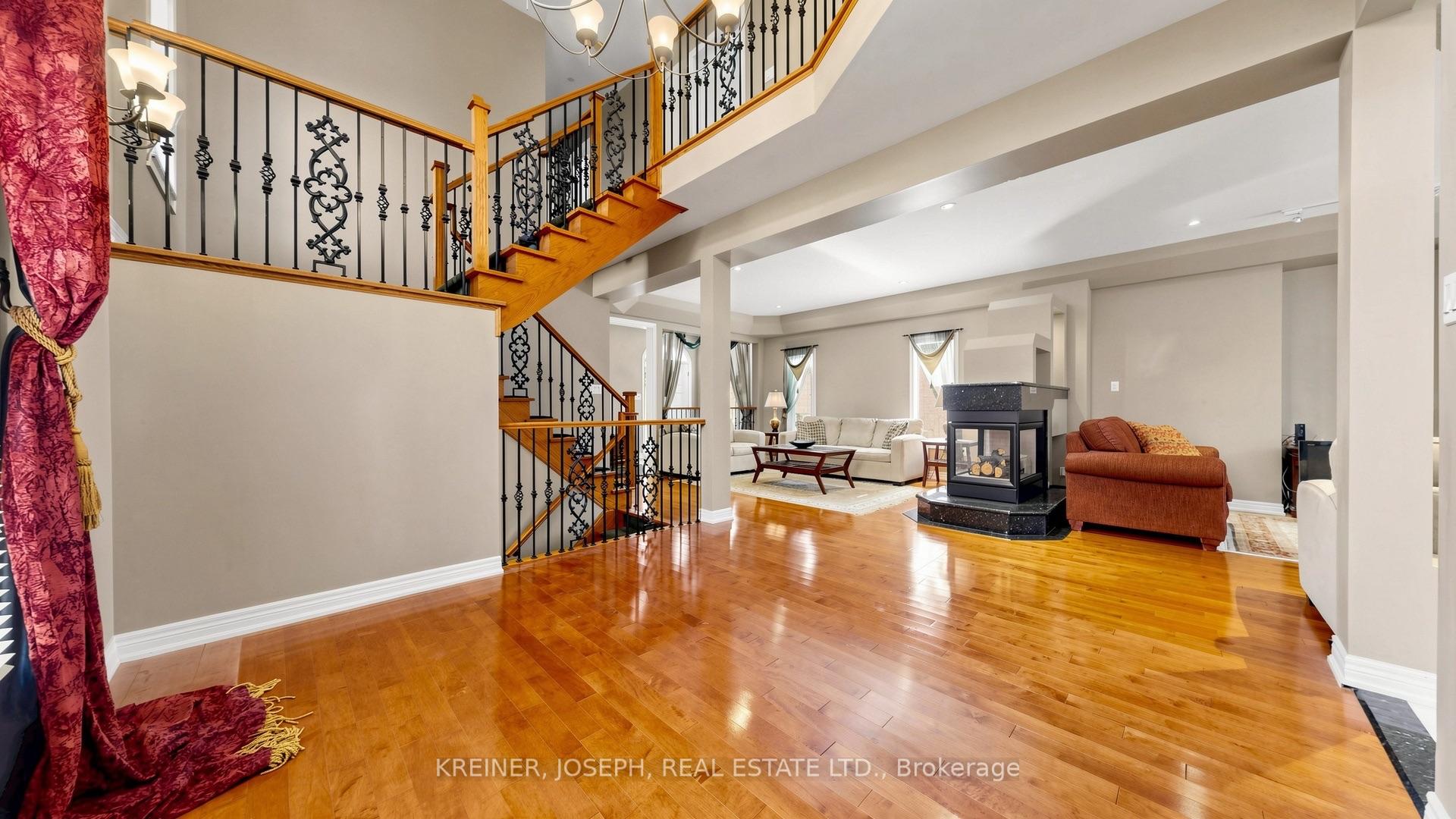 Photo 12 of 102 Mojave Crescent, Richmond Hill, Westbrook — HOMEH