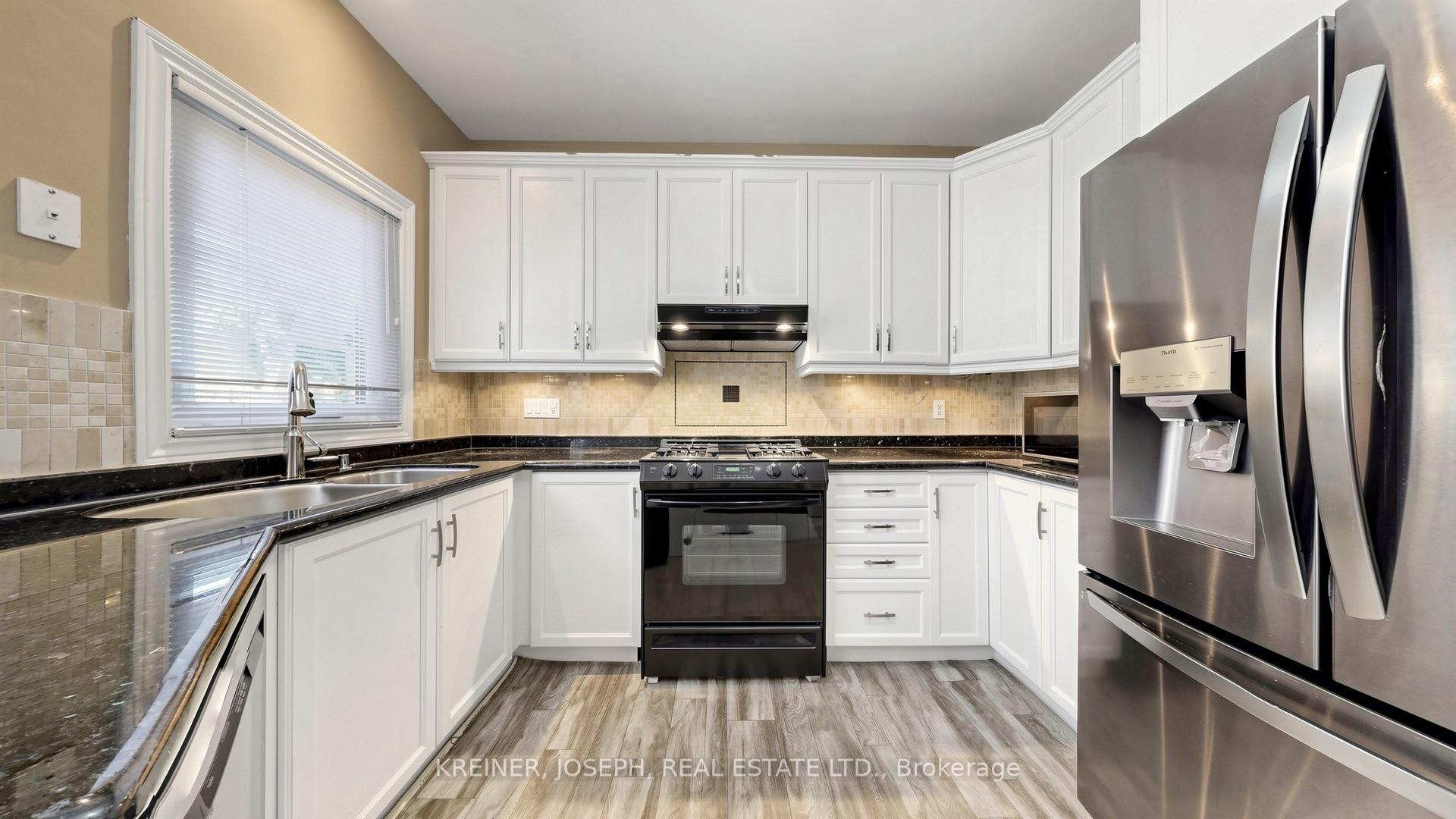 Photo 19 of 102 Mojave Crescent, Richmond Hill, Westbrook — HOMEH