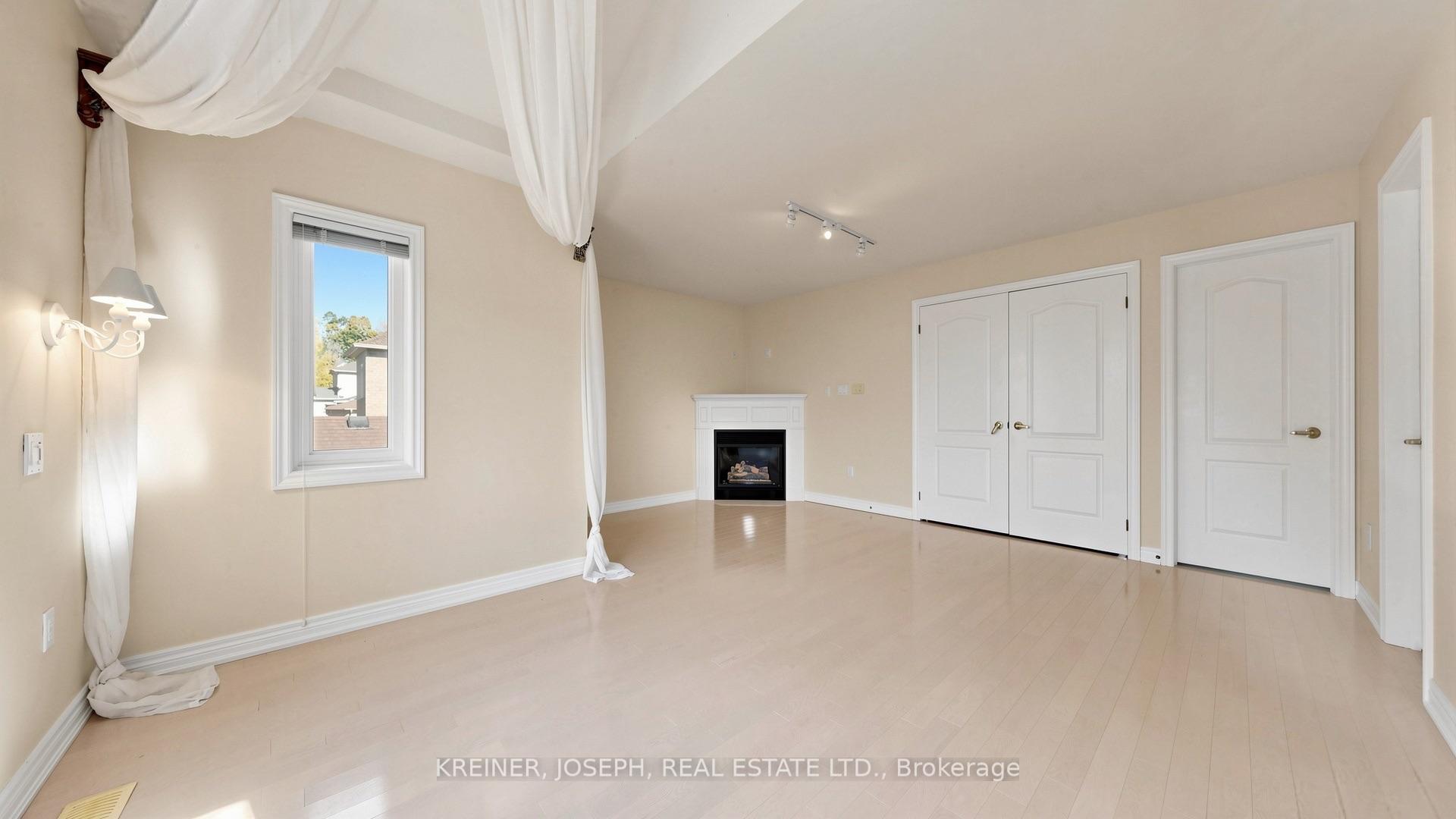 Photo 30 of 102 Mojave Crescent, Richmond Hill, Westbrook — HOMEH