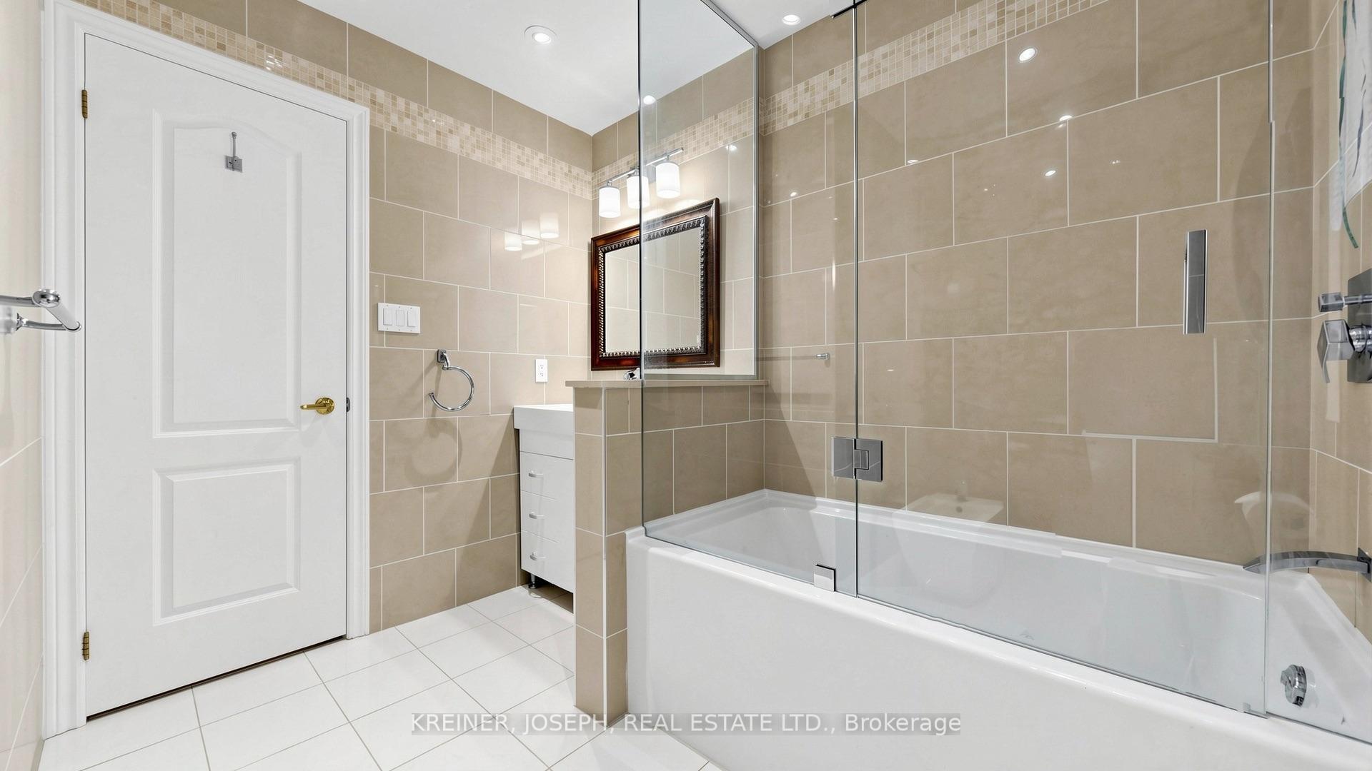 Photo 38 of 102 Mojave Crescent, Richmond Hill, Westbrook — HOMEH