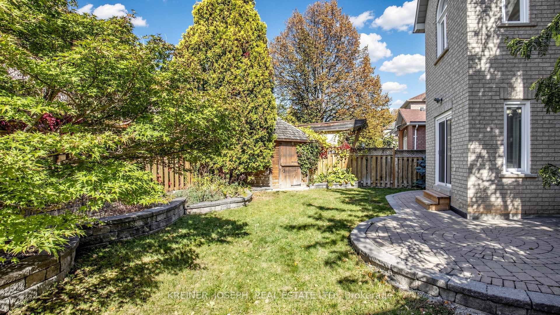 Photo 45 of 102 Mojave Crescent, Richmond Hill, Westbrook — HOMEH