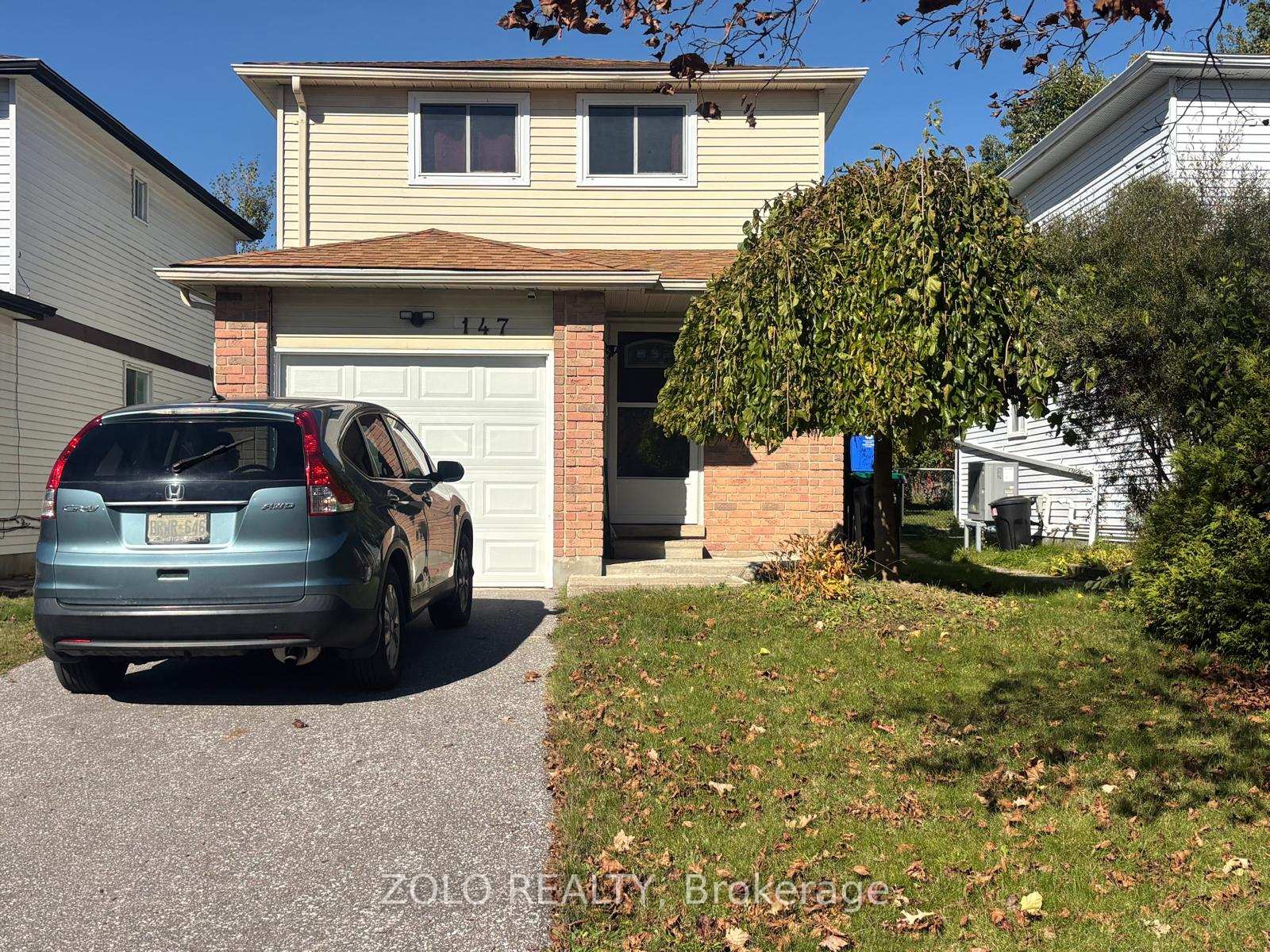 Photo 2 of 147 Burns Circle, Barrie, Letitia Heights — HOMEH