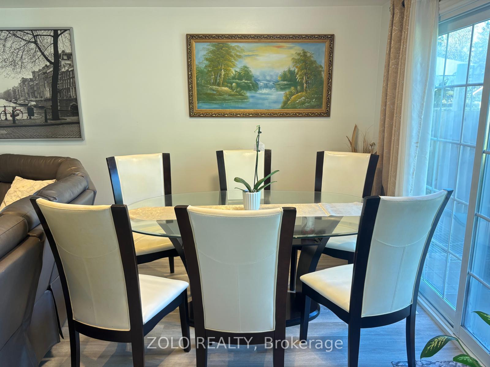 Photo 9 of 147 Burns Circle, Barrie, Letitia Heights — HOMEH