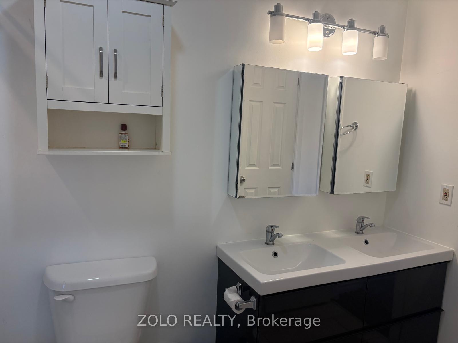 Photo 31 of 147 Burns Circle, Barrie, Letitia Heights — HOMEH
