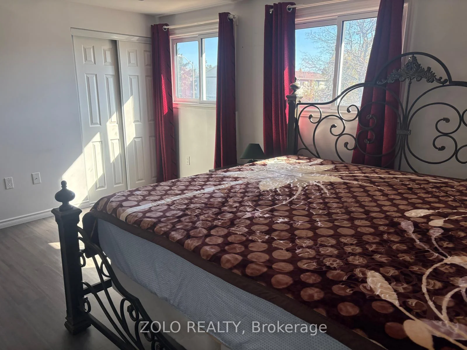Photo 15 of 147 Burns Circle, Barrie, Letitia Heights — HOMEH