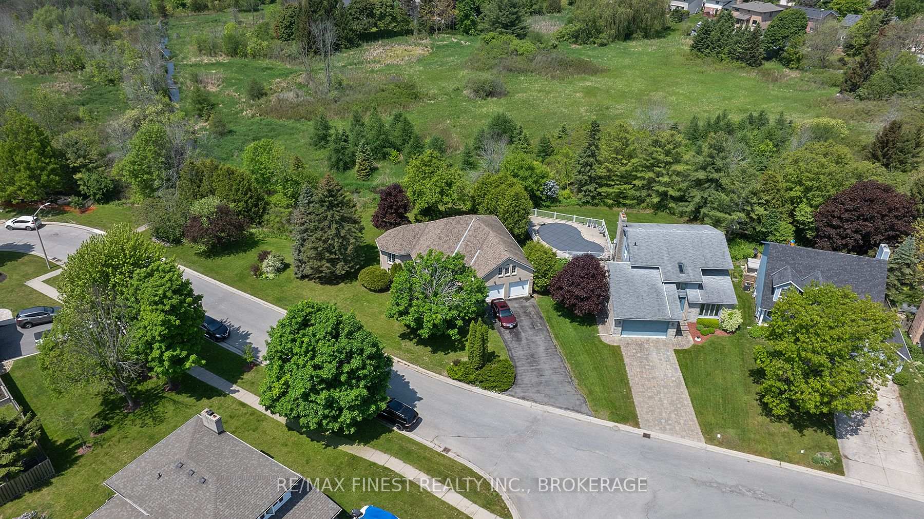 Photo 2 of 941 Malvern Terrace, Kingston, North of Taylor-Kidd Blvd — HOMEH
