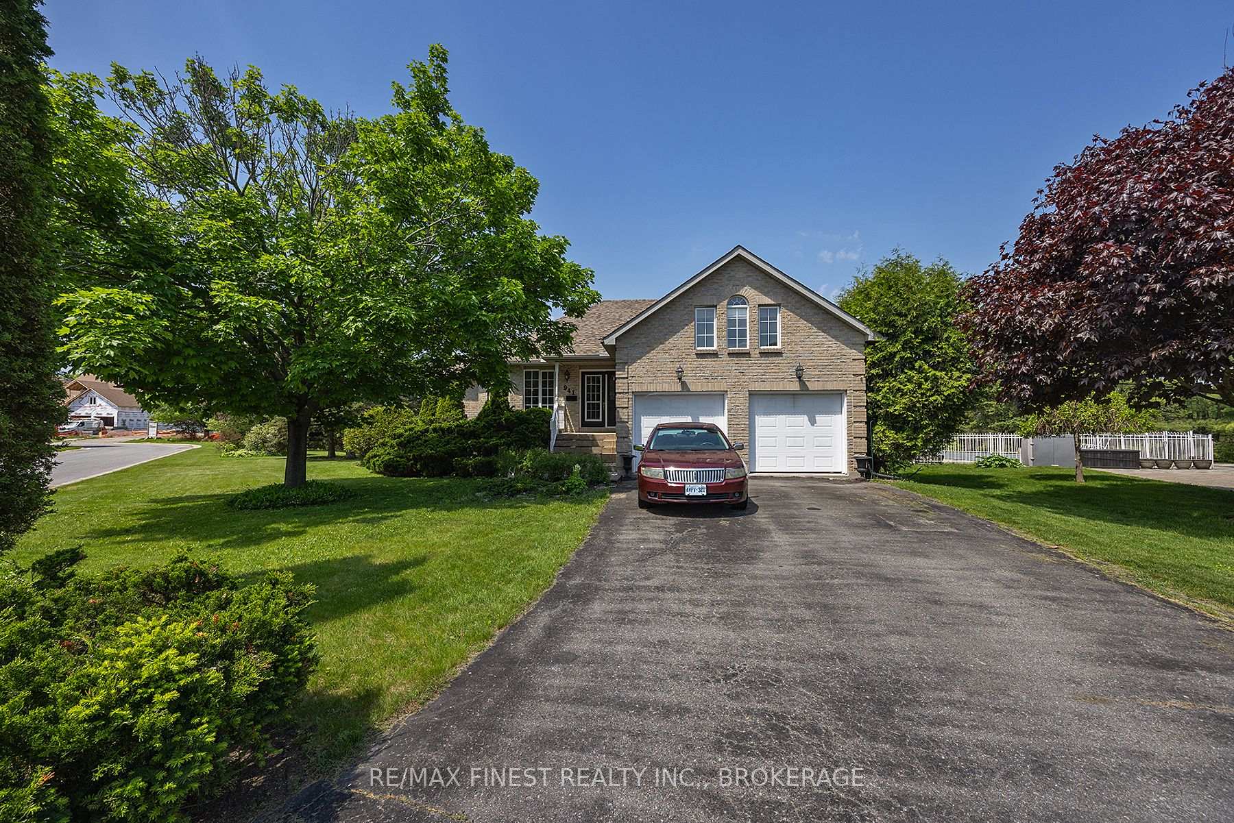 Photo 3 of 941 Malvern Terrace, Kingston, North of Taylor-Kidd Blvd — HOMEH