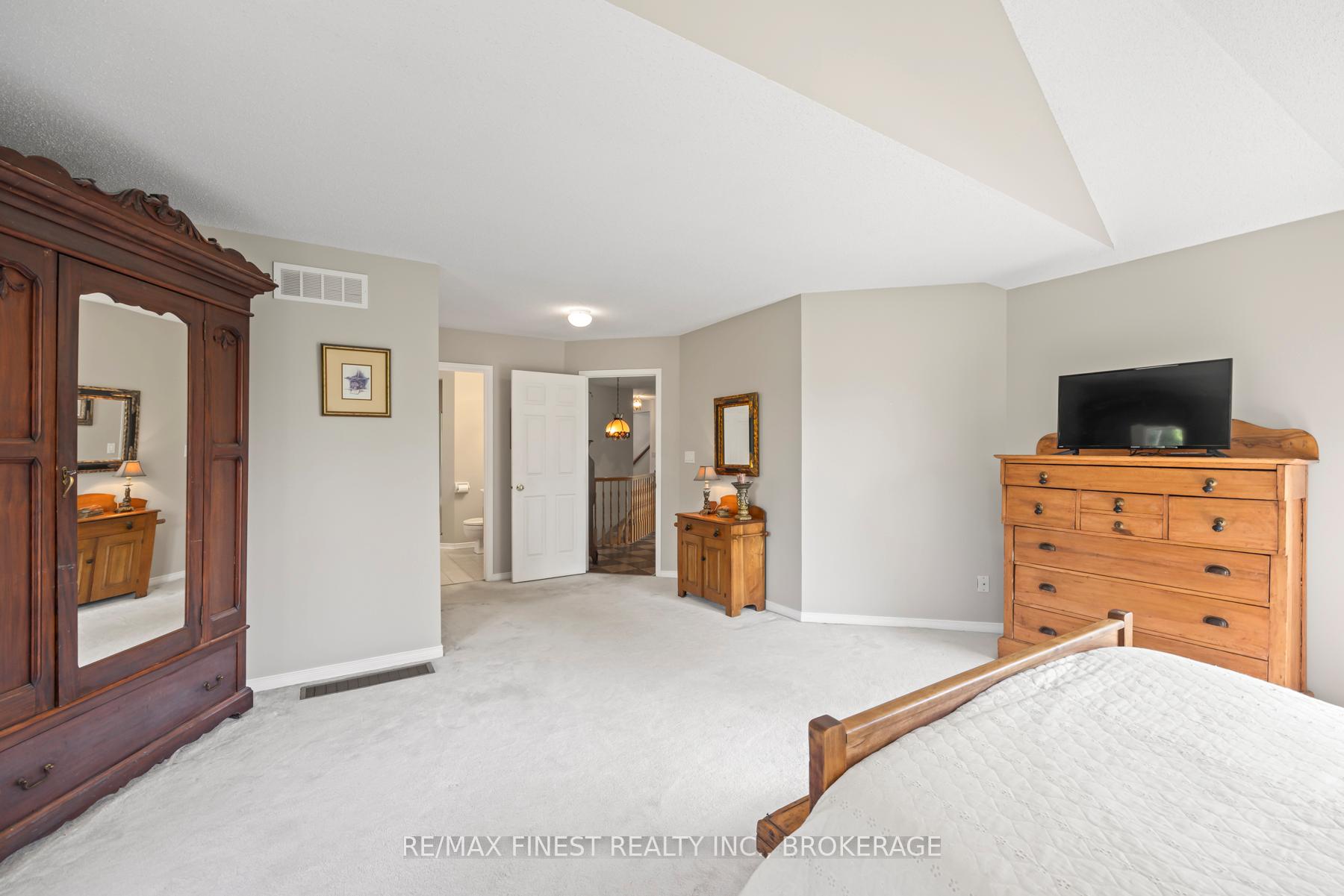 Photo 20 of 941 Malvern Terrace, Kingston, North of Taylor-Kidd Blvd — HOMEH