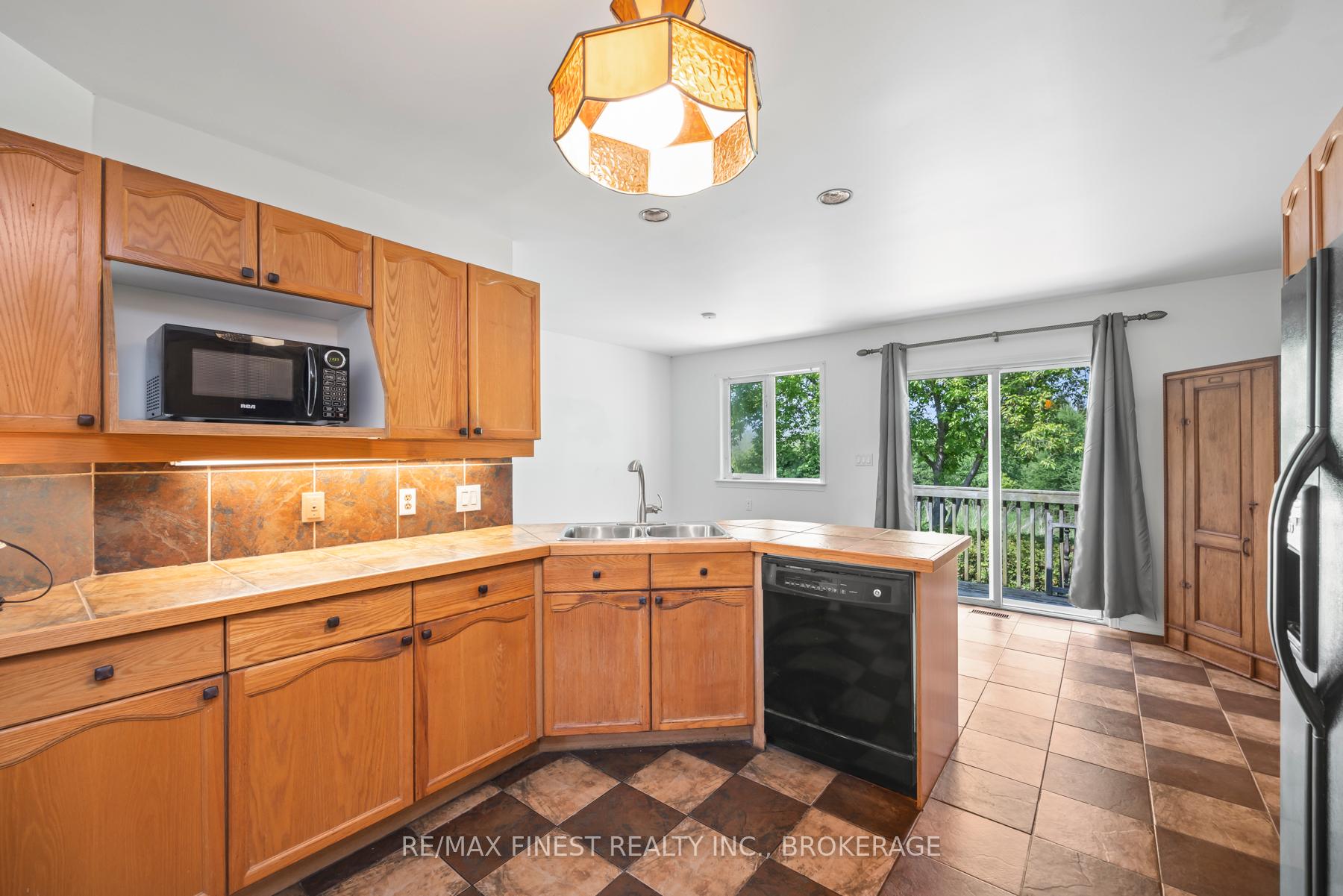 Photo 25 of 941 Malvern Terrace, Kingston, North of Taylor-Kidd Blvd — HOMEH