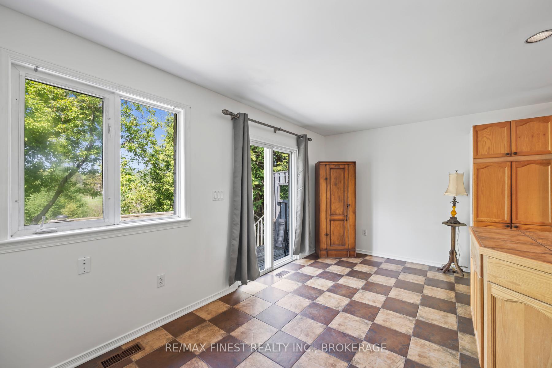 Photo 27 of 941 Malvern Terrace, Kingston, North of Taylor-Kidd Blvd — HOMEH