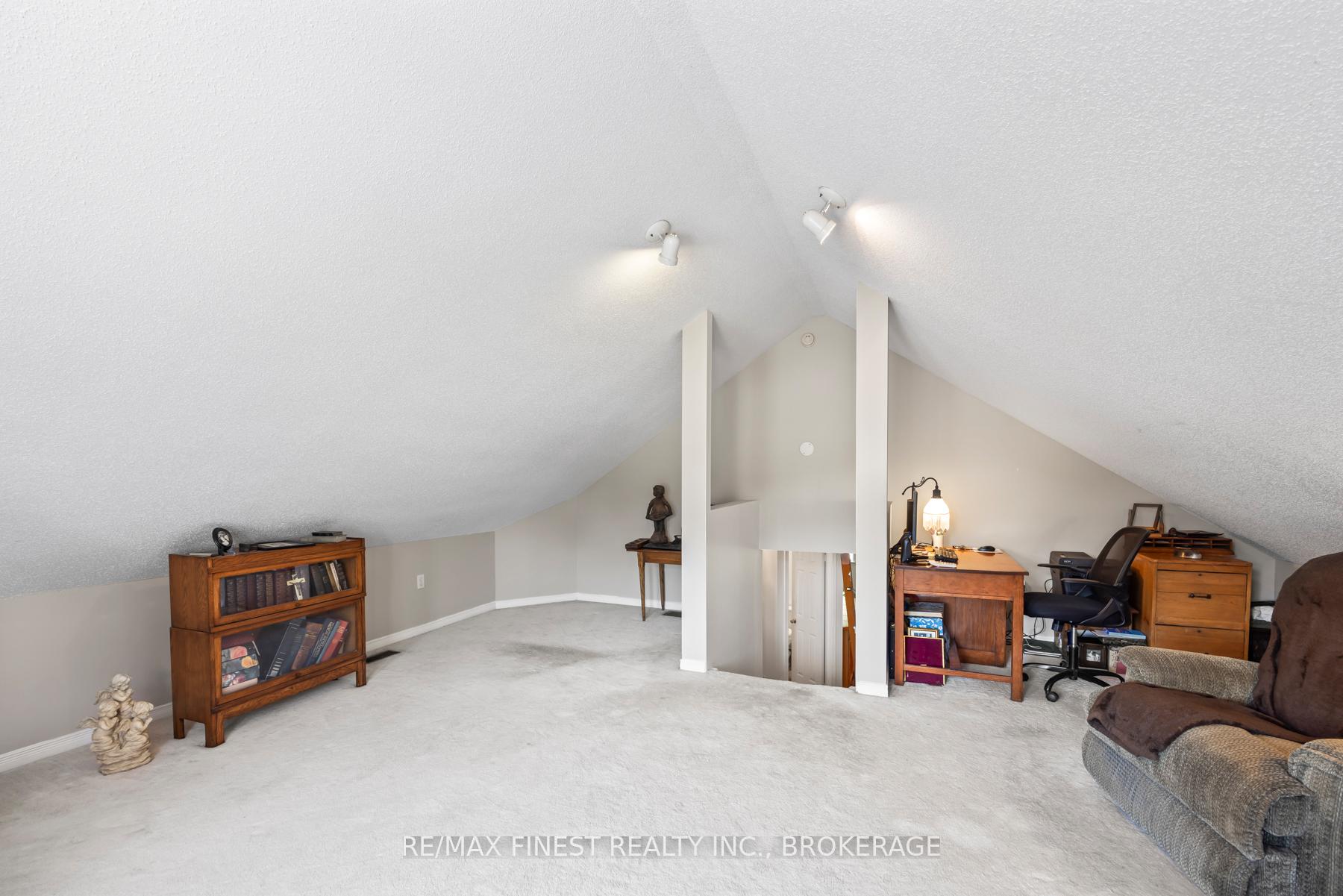 Photo 31 of 941 Malvern Terrace, Kingston, North of Taylor-Kidd Blvd — HOMEH