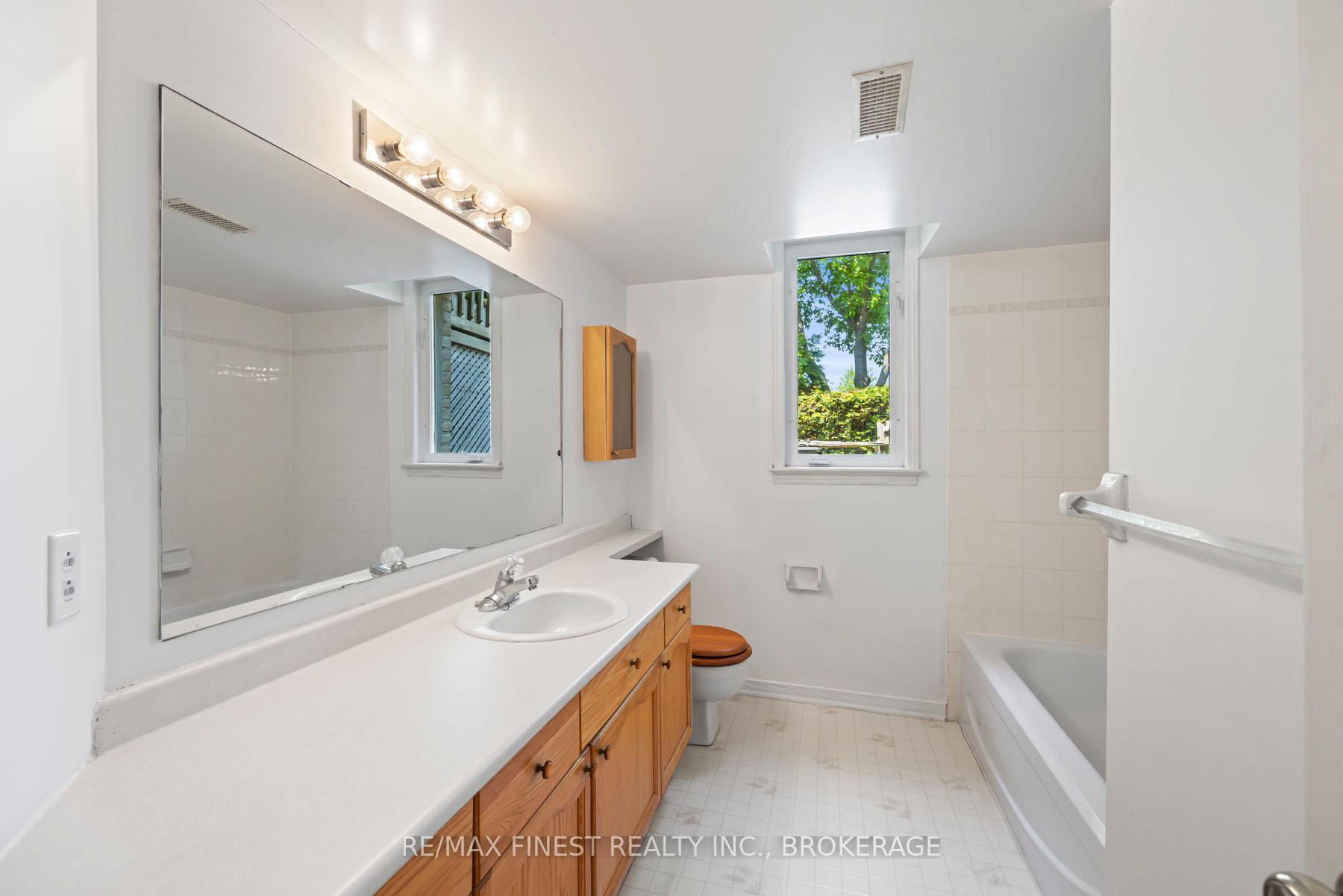 Photo 41 of 941 Malvern Terrace, Kingston, North of Taylor-Kidd Blvd — HOMEH