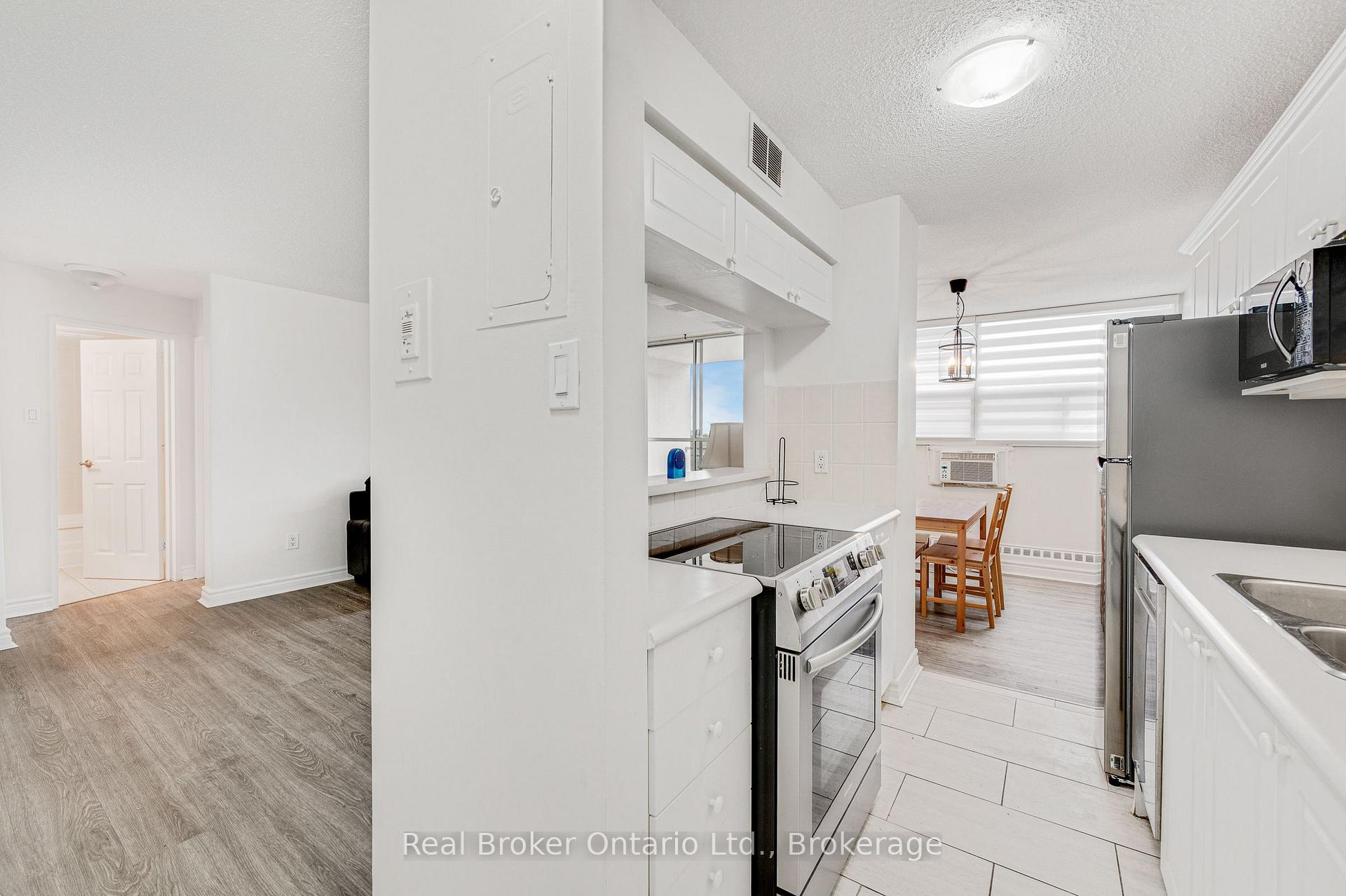 Photo 12 of Unit 802, 1950 Main Street W, Hamilton, Ainslie Wood — HOMEH