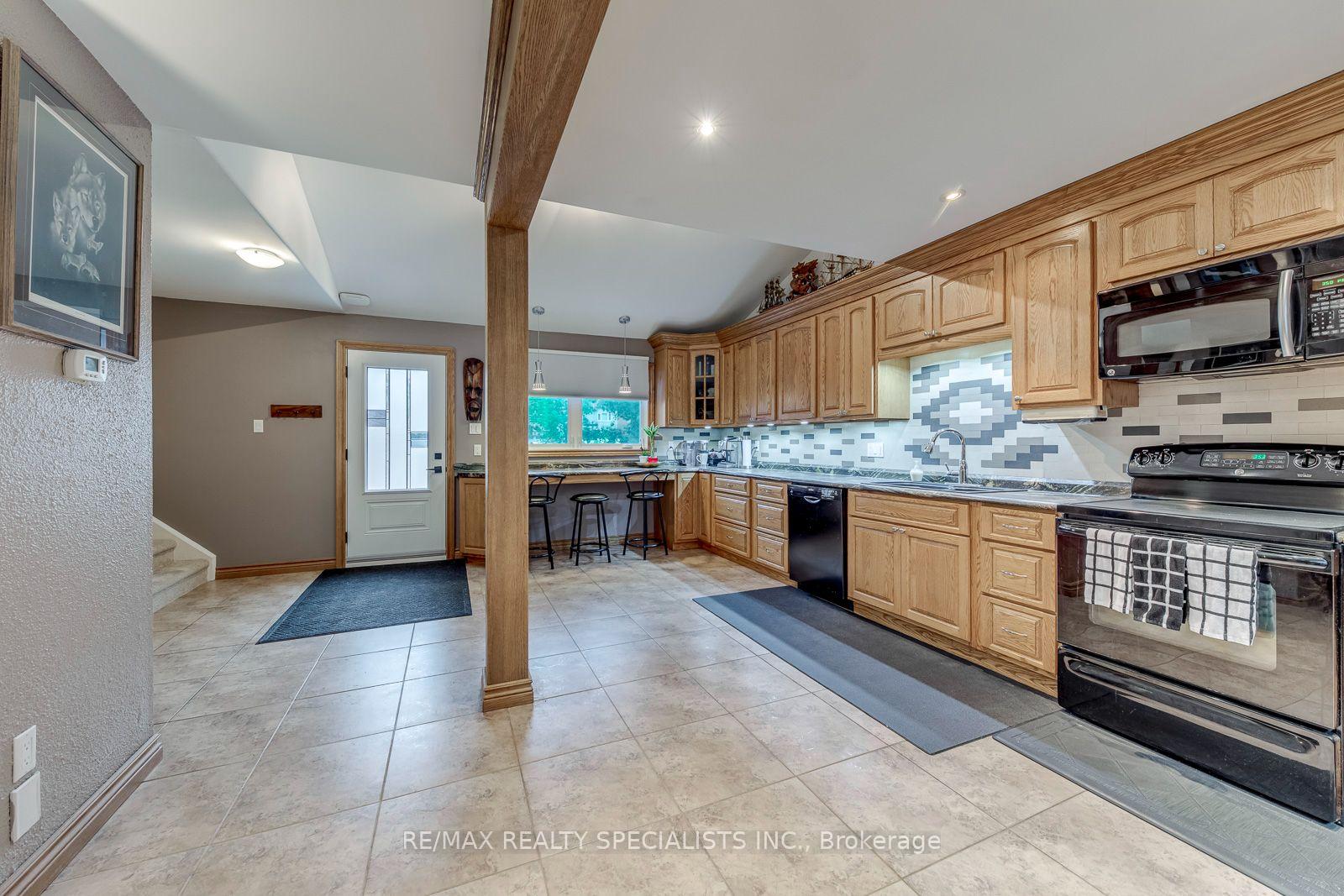 Photo 13 of 4089 Barbican Drive, Mississauga, Erin Mills — HOMEH