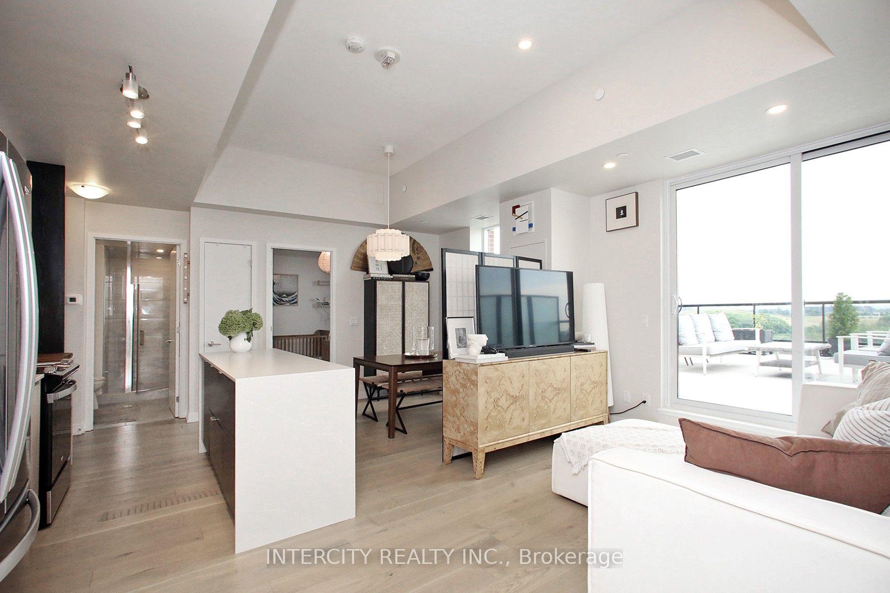 Photo 4 of Unit 1201, 3100 Keele Street, North York, Downsview-Roding-CFB — HOMEH