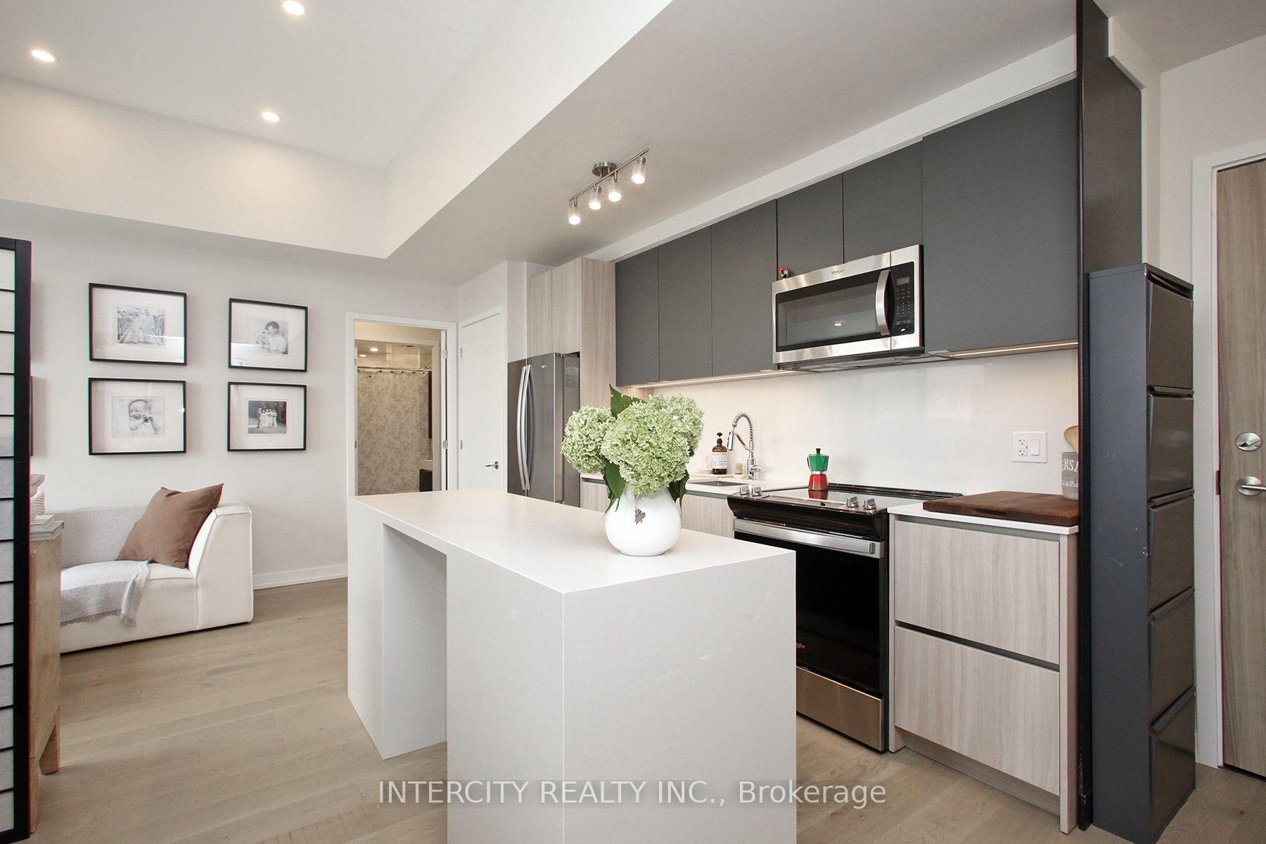 Photo 6 of Unit 1201, 3100 Keele Street, North York, Downsview-Roding-CFB — HOMEH