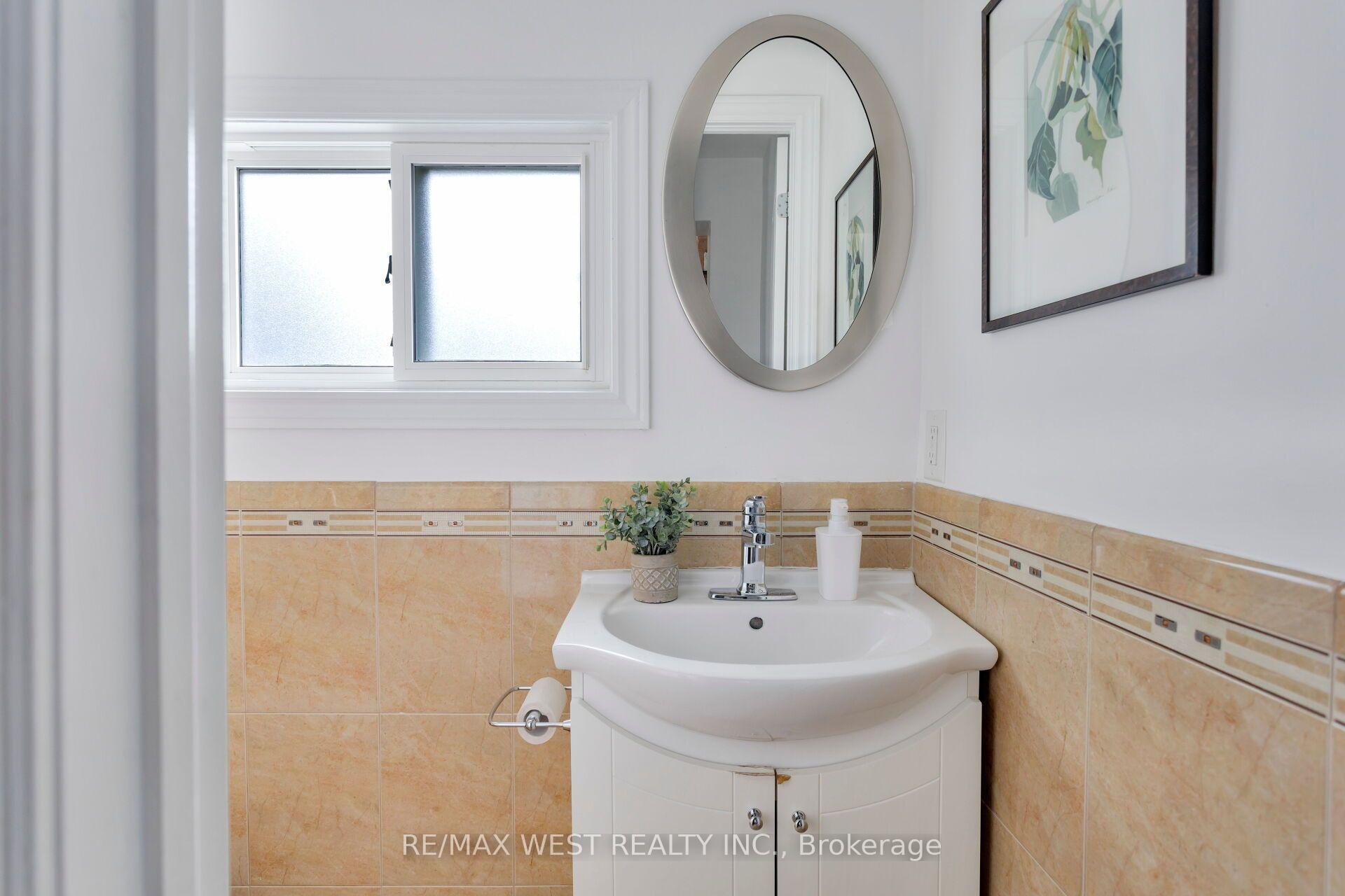 Photo 15 of 17 Cowan Avenue, Toronto, South Parkdale — HOMEH