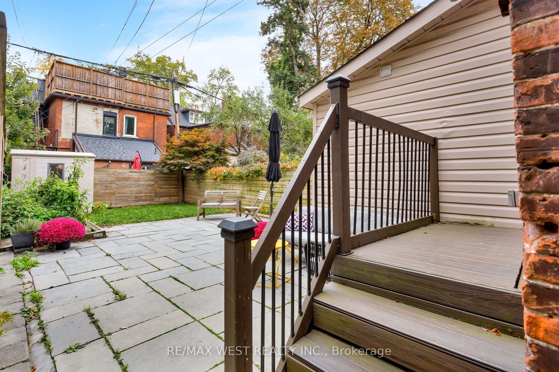 Photo 16 of 17 Cowan Avenue, Toronto, South Parkdale — HOMEH
