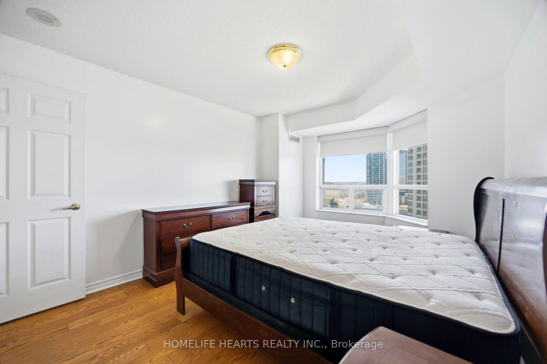 Photo 21 of Unit 1221, 25 Kingsbridge Garden Circle, Mississauga, Hurontario — HOMEH
