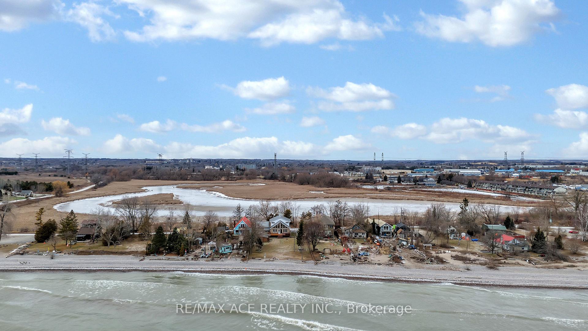 Photo 4 of 52 West Beach Road, Clarington, Bowmanville — HOMEH
