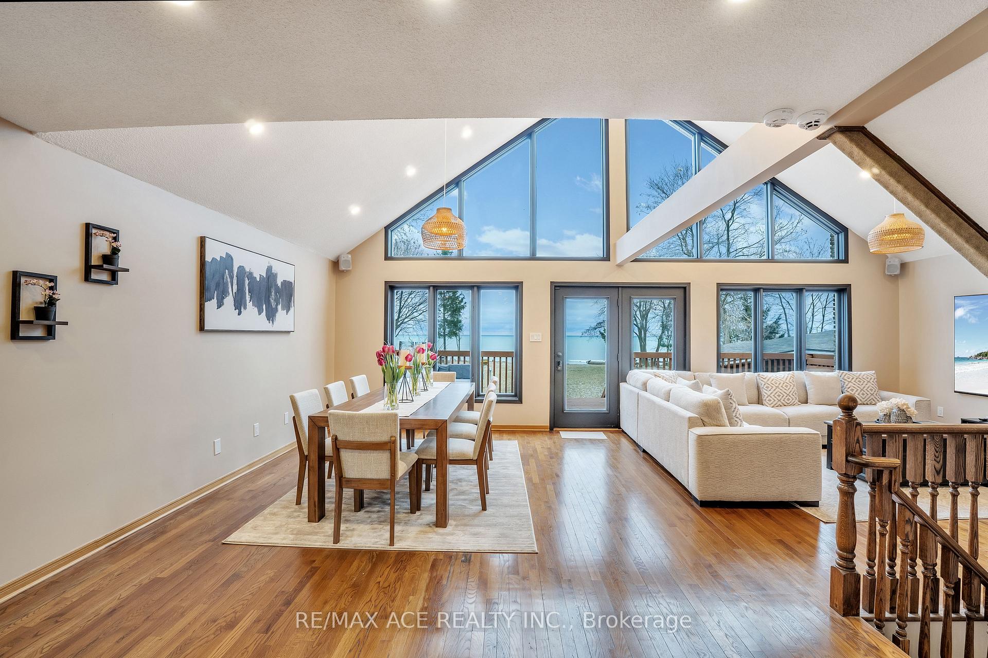 Photo 20 of 52 West Beach Road, Clarington, Bowmanville — HOMEH
