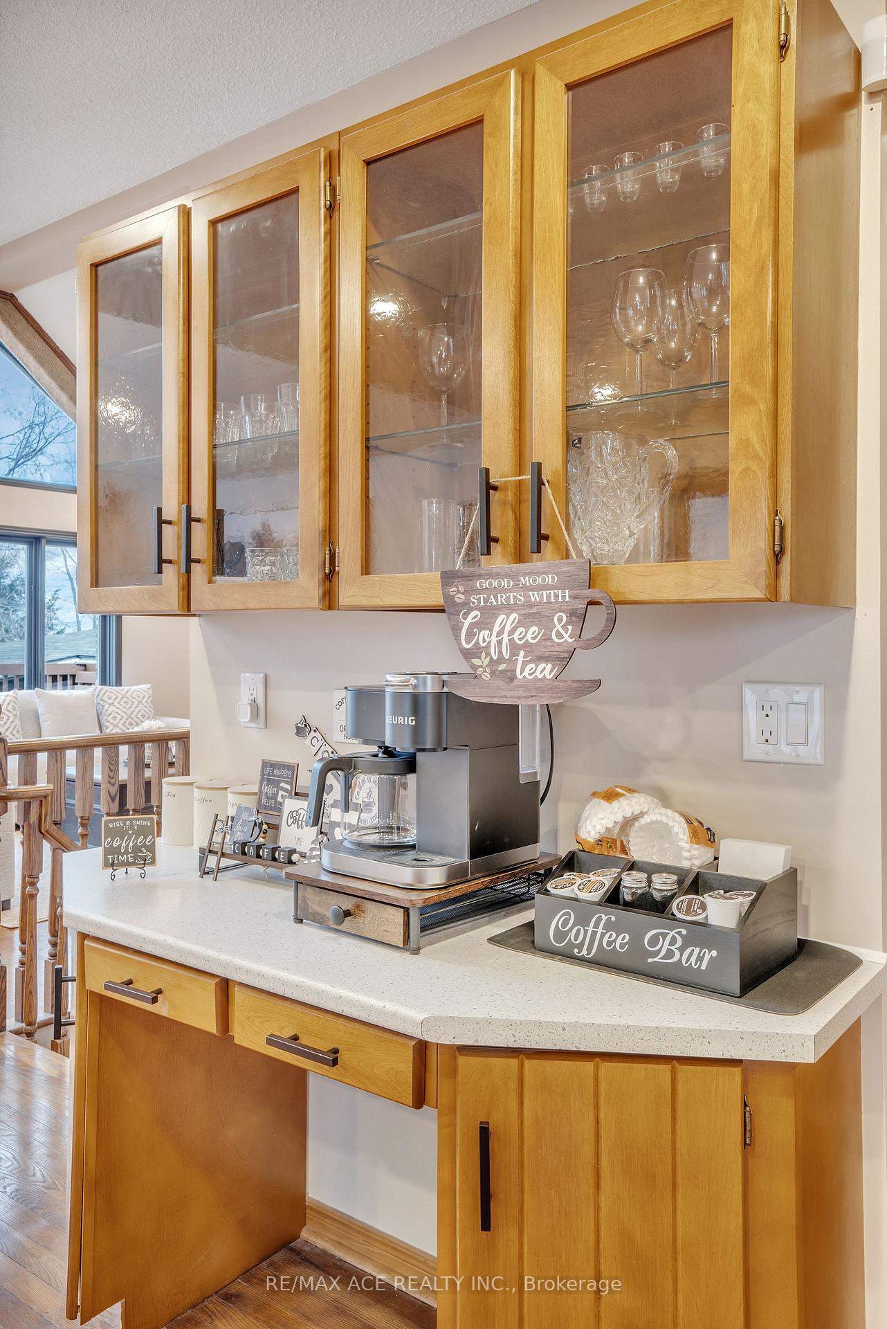 Photo 22 of 52 West Beach Road, Clarington, Bowmanville — HOMEH