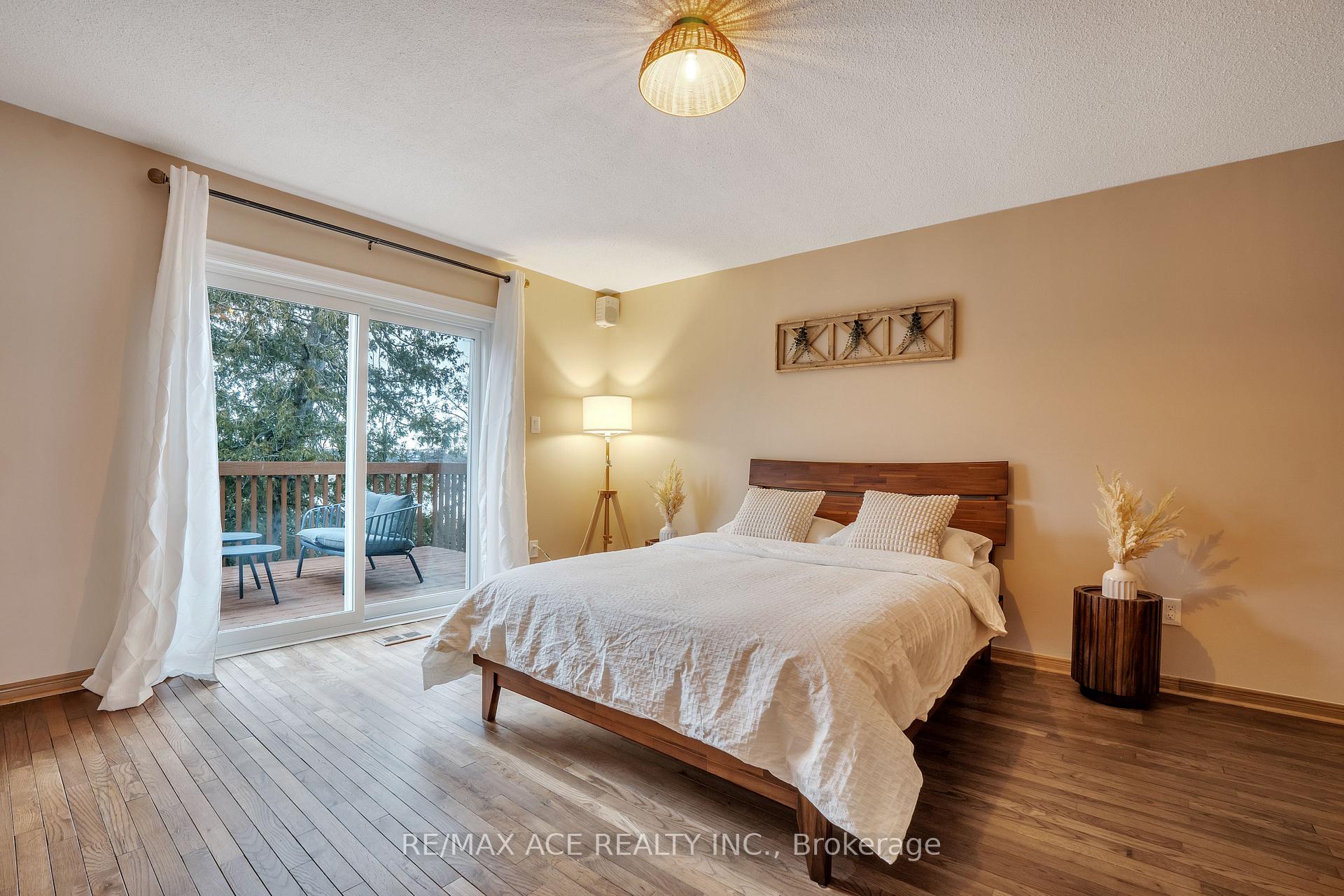 Photo 29 of 52 West Beach Road, Clarington, Bowmanville — HOMEH