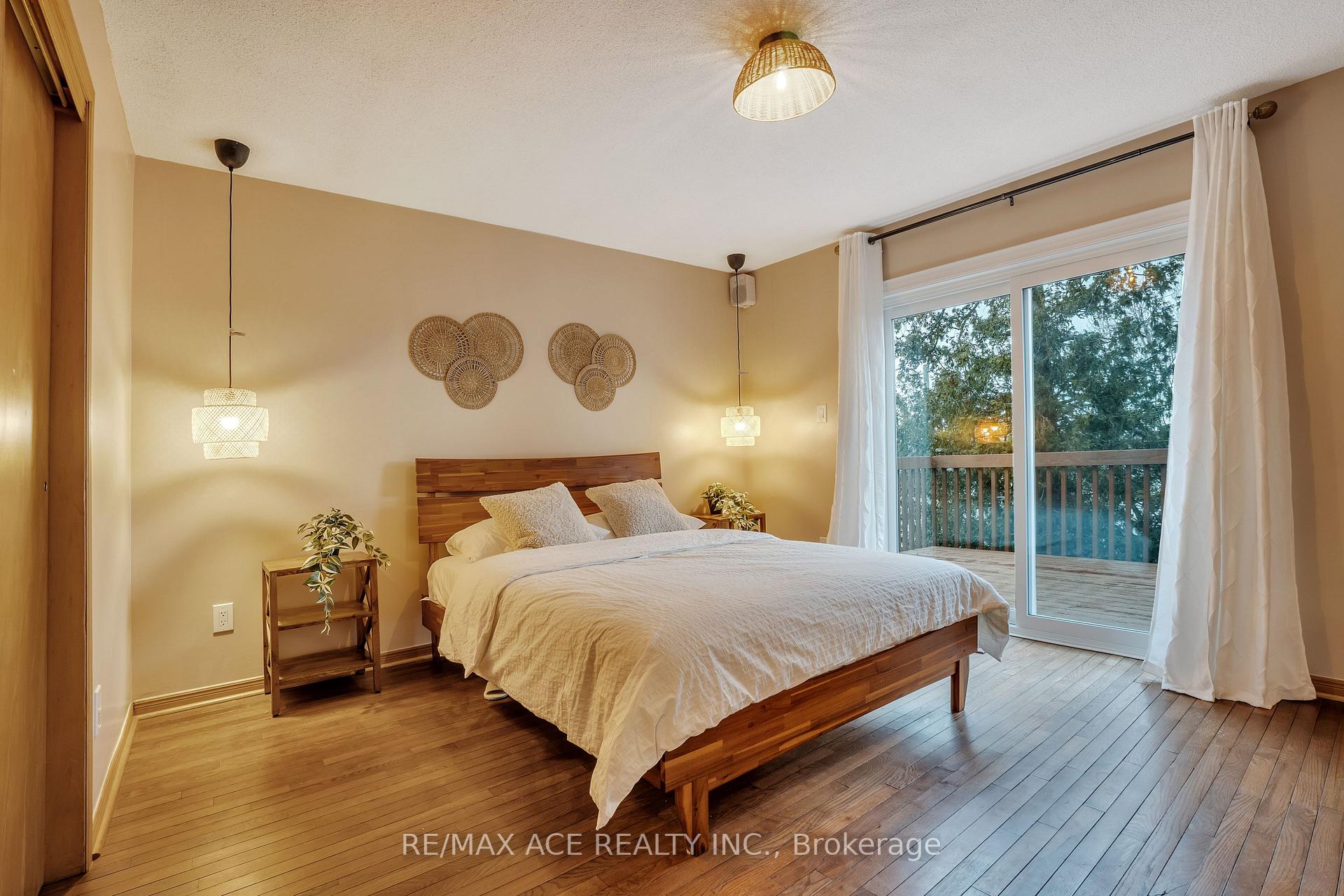 Photo 33 of 52 West Beach Road, Clarington, Bowmanville — HOMEH