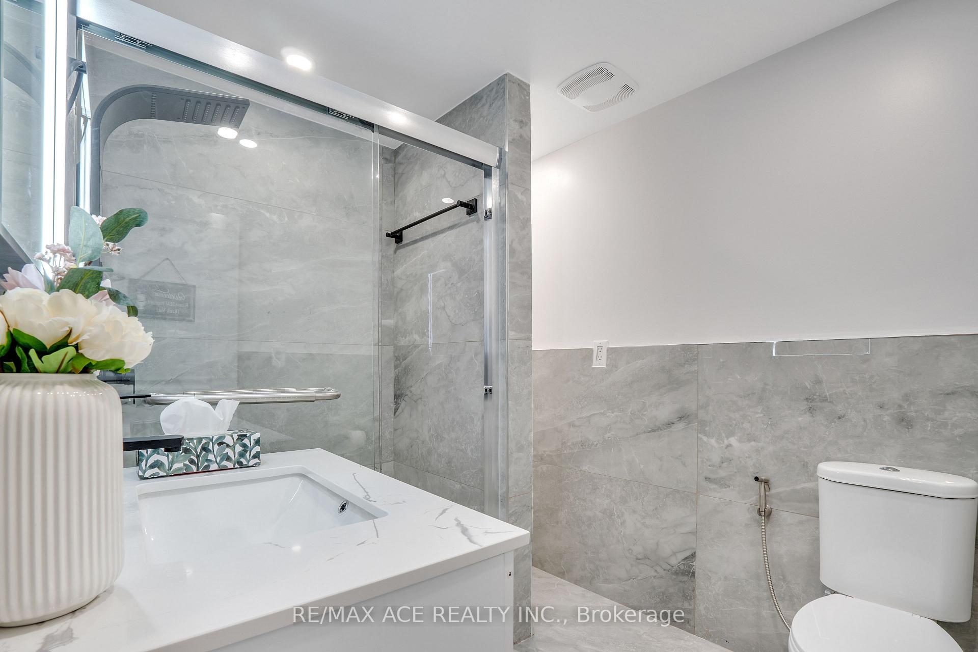 Photo 47 of 52 West Beach Road, Clarington, Bowmanville — HOMEH