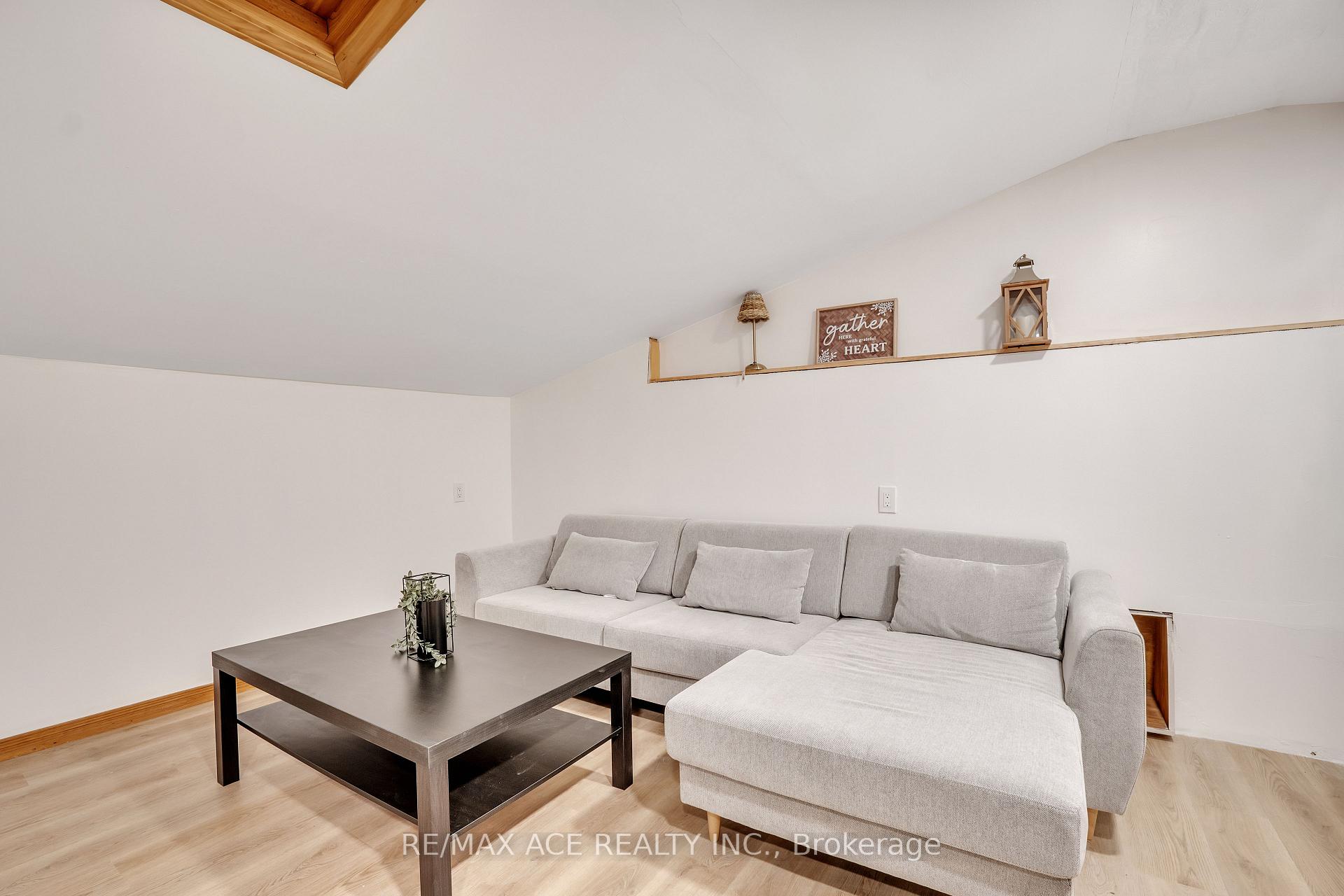 Photo 50 of 52 West Beach Road, Clarington, Bowmanville — HOMEH