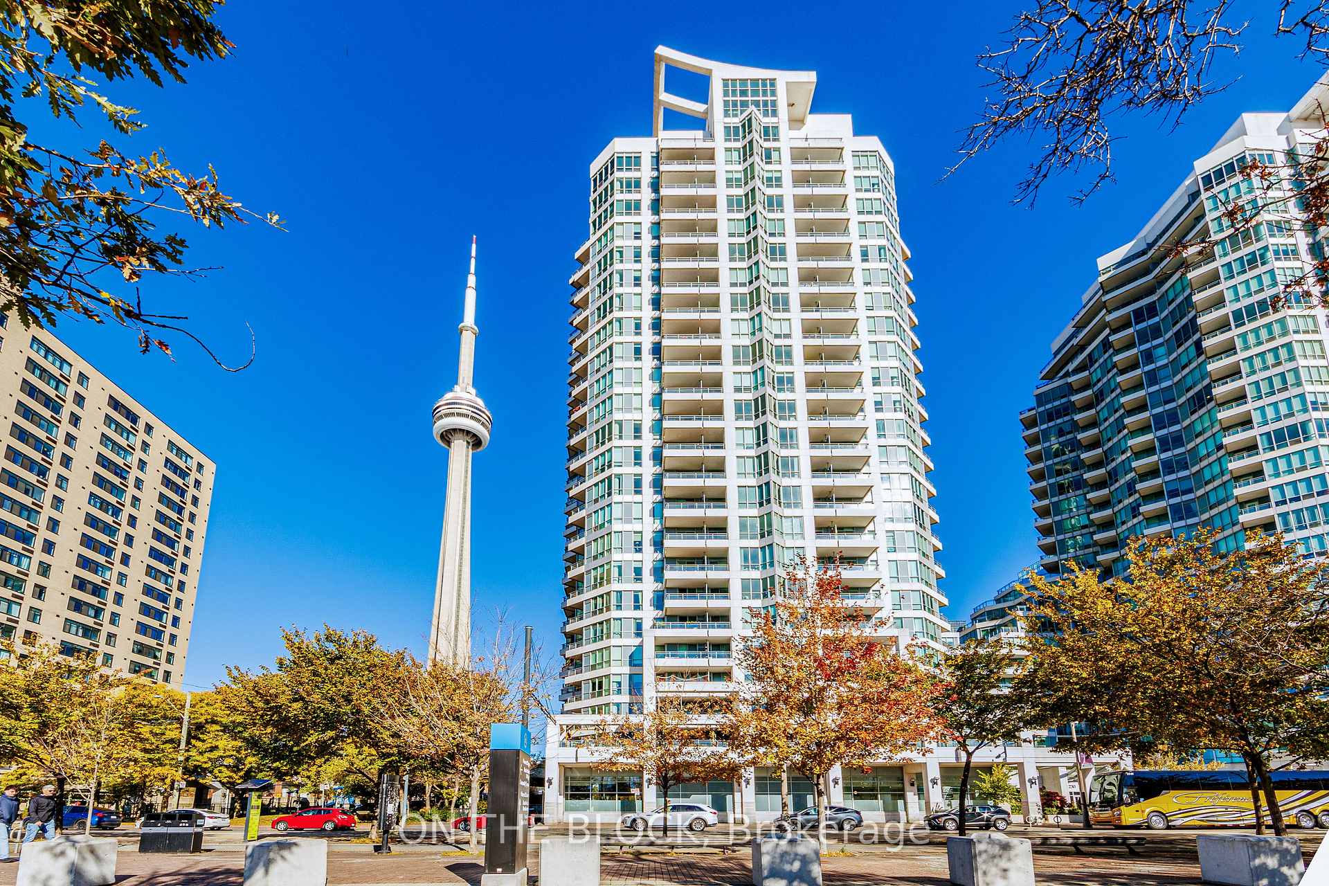 Photo 2 of Unit 1515, 230 Queens Quay W, Toronto, Waterfront Communities — HOMEH