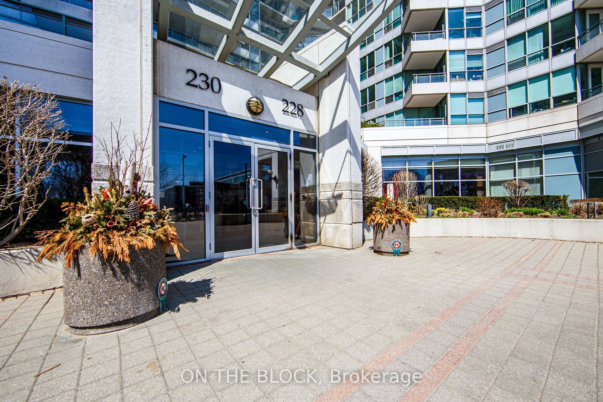 Photo 43 of Unit 1515, 230 Queens Quay W, Toronto, Waterfront Communities — HOMEH